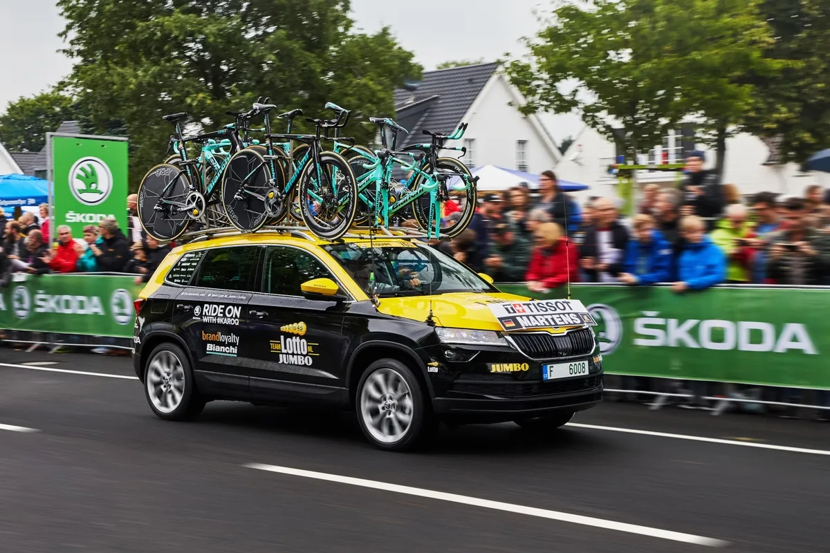 170703 skoda karoq at tour de france 2017 03