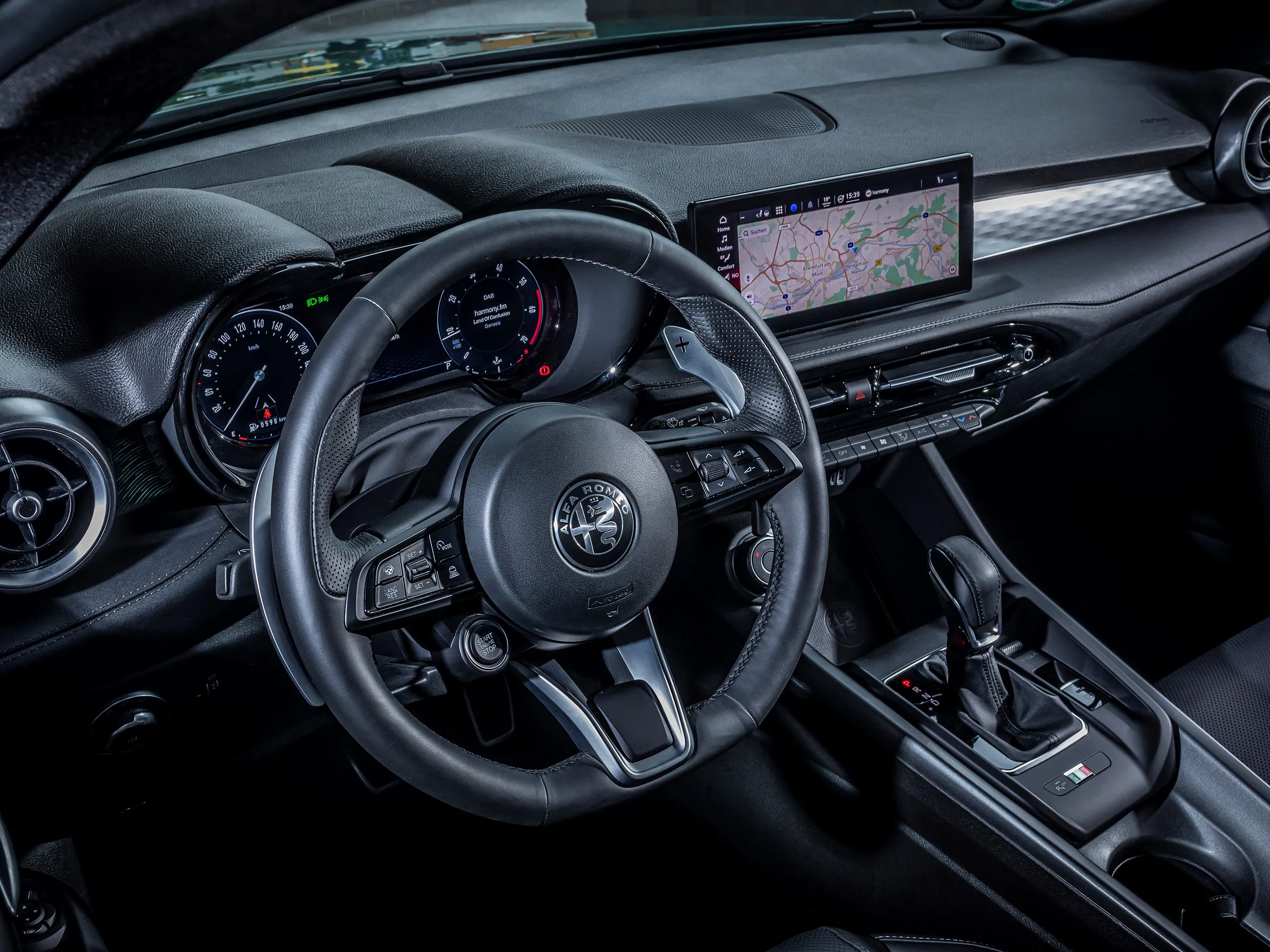 alfa romeo tonale infotainment