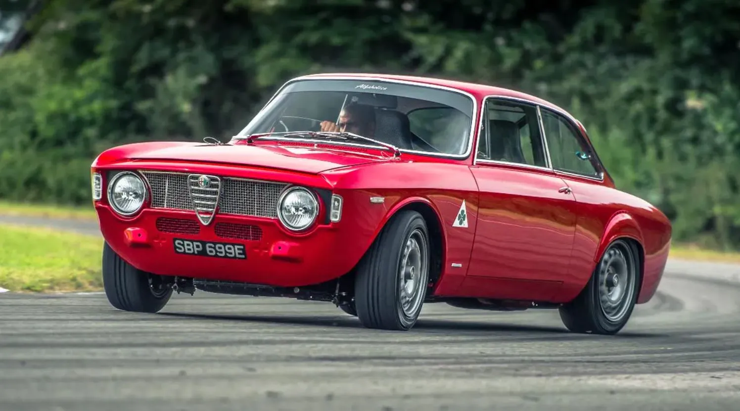 alfaholics giulia gta r 290