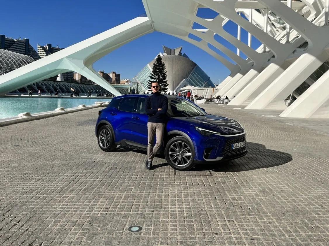 copertina lexus lbx sito