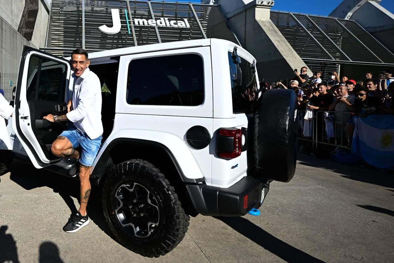 di maria juventus jeep wrangler