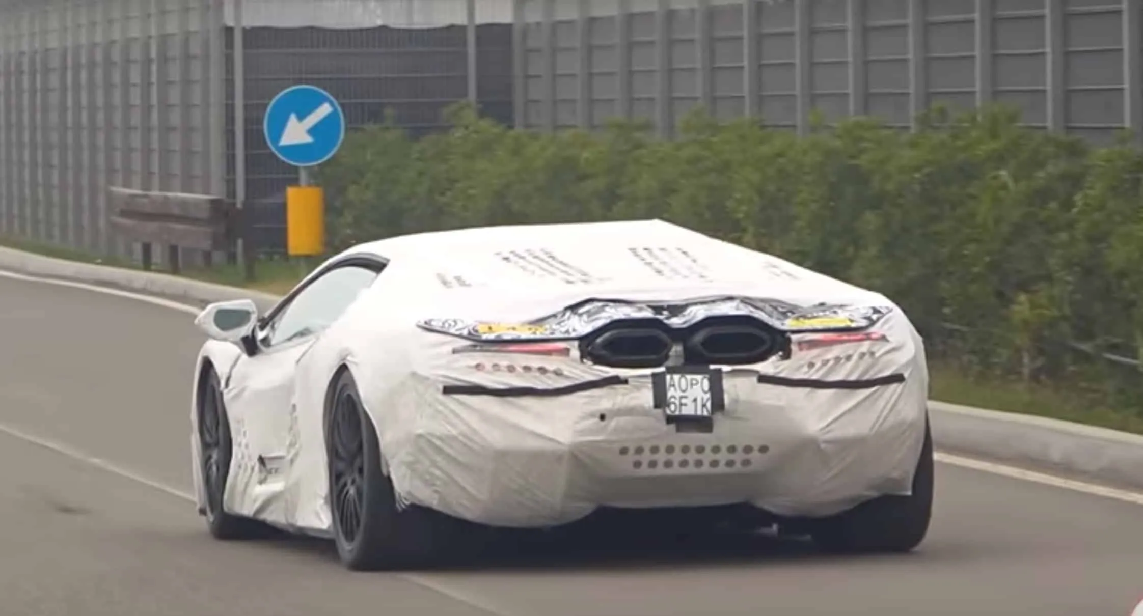 erede aventador posteriore