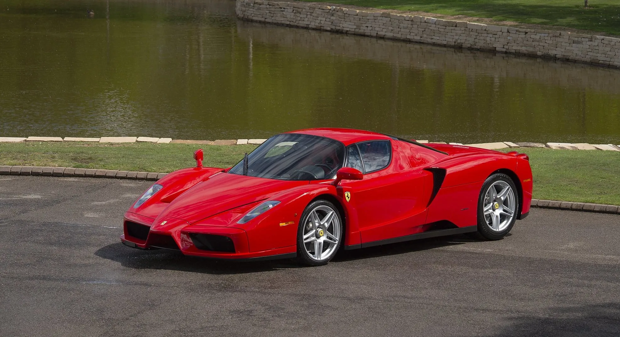 ferrari enzo 2 15 029