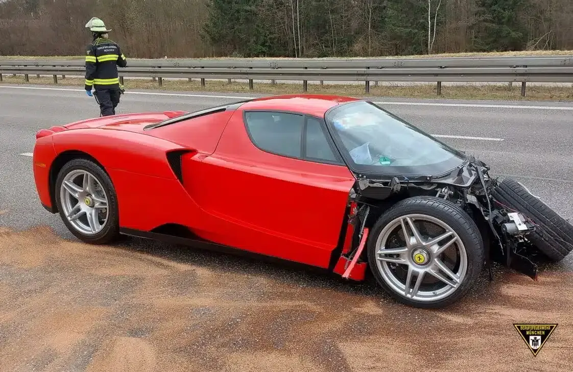 ferrari enzo incidente 1 1122x729 1