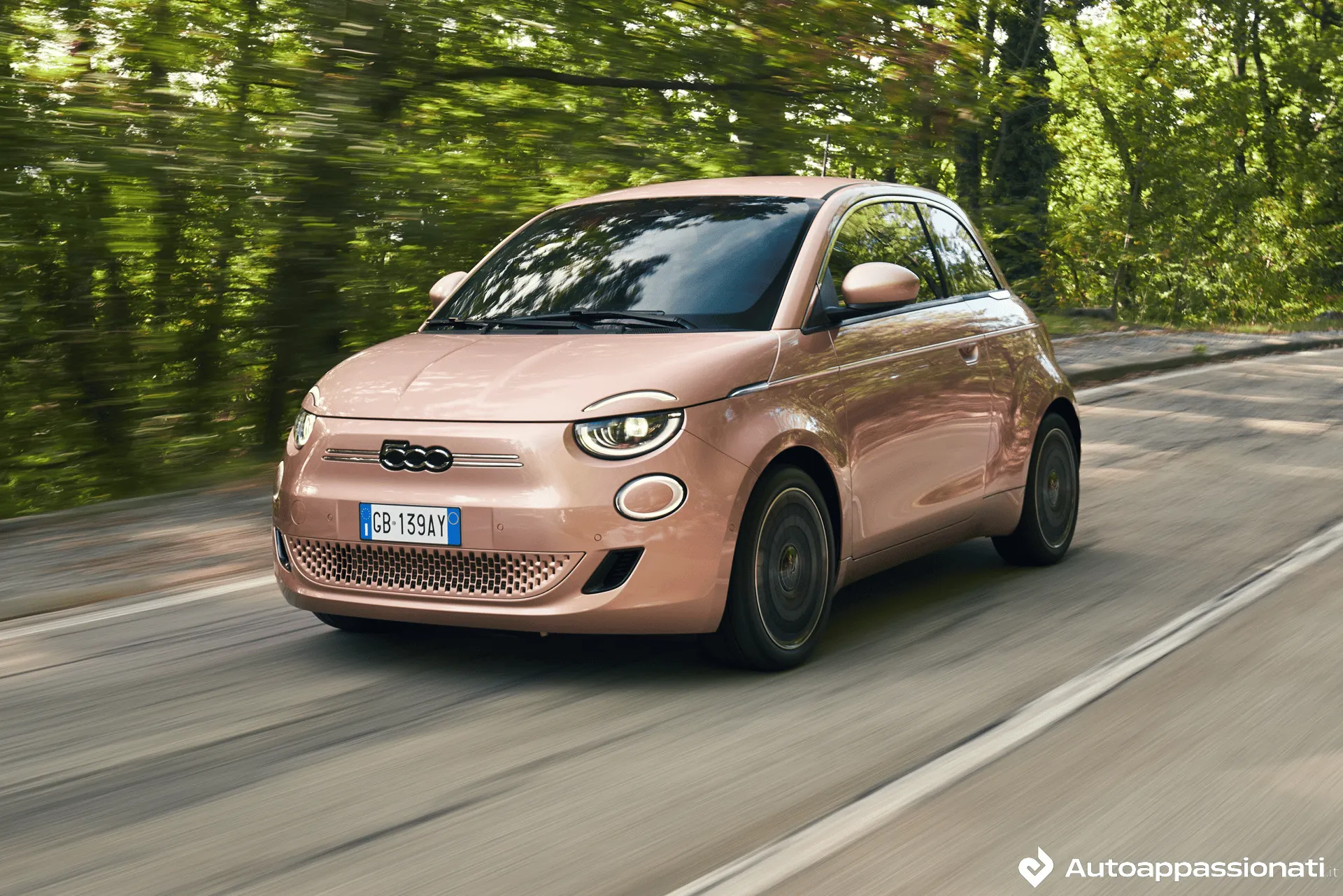 fiat 500 elettrica front view