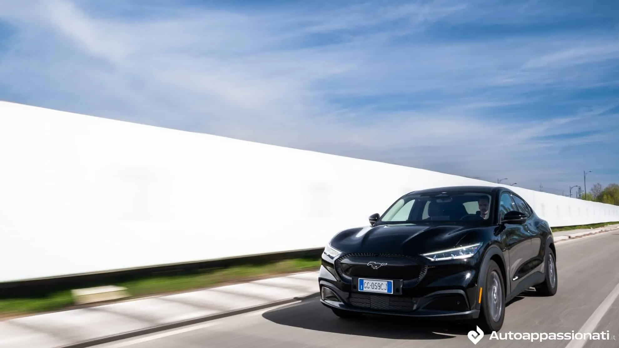 ford mach e rwd ext range 25