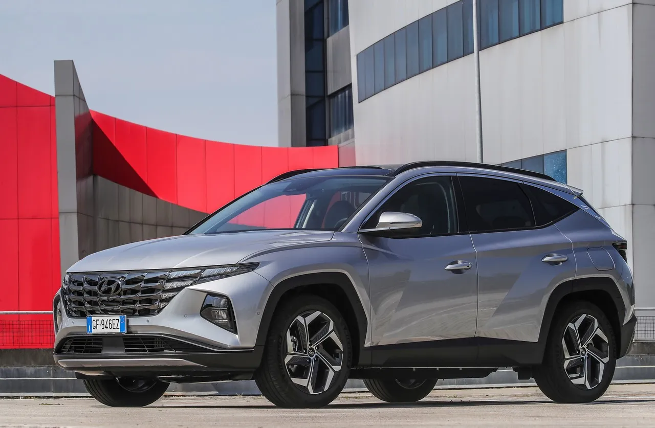 hyundai tucson ibrida plug in 2021 31