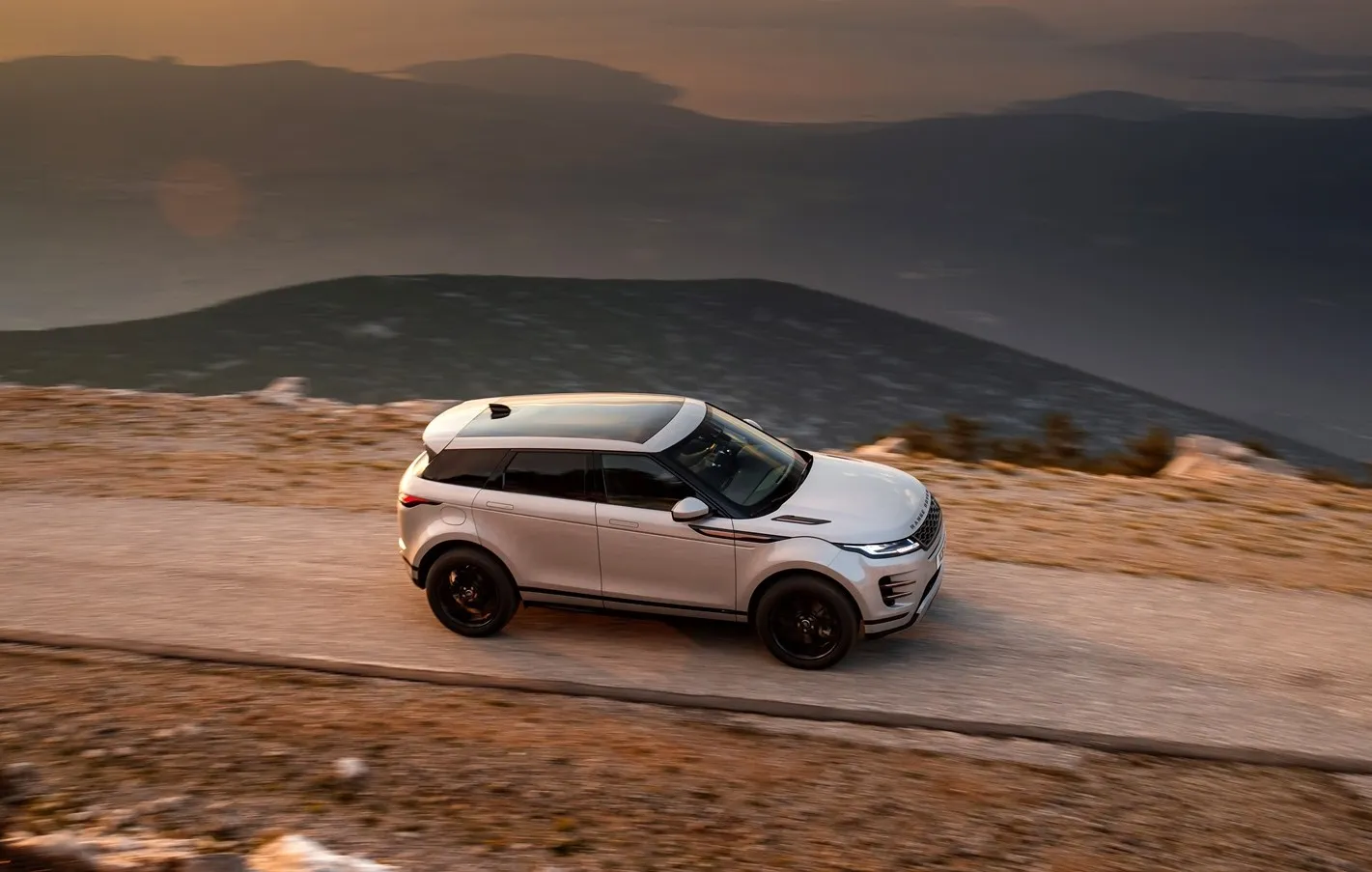 image rr evoque panoramic roof 1
