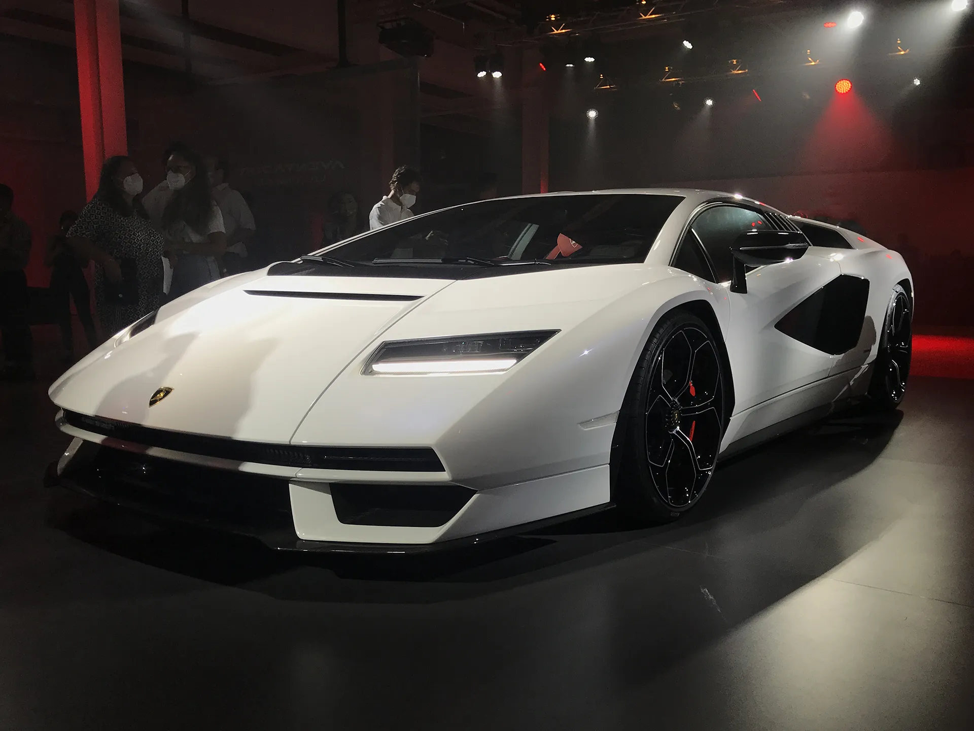 lamborghini countach lpi 800 4