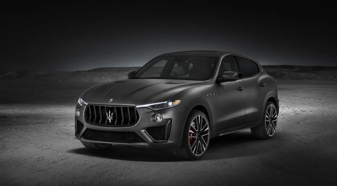 maserati levante v8 copertina
