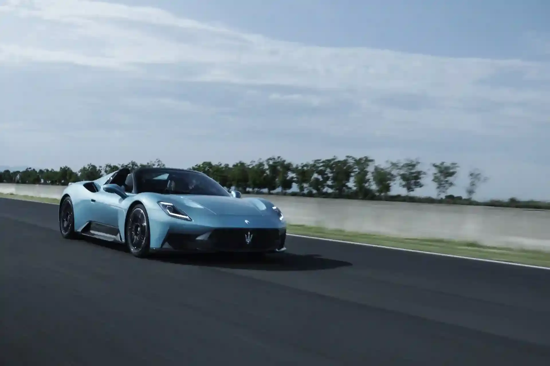 maserati mcpura 2025 dinamica