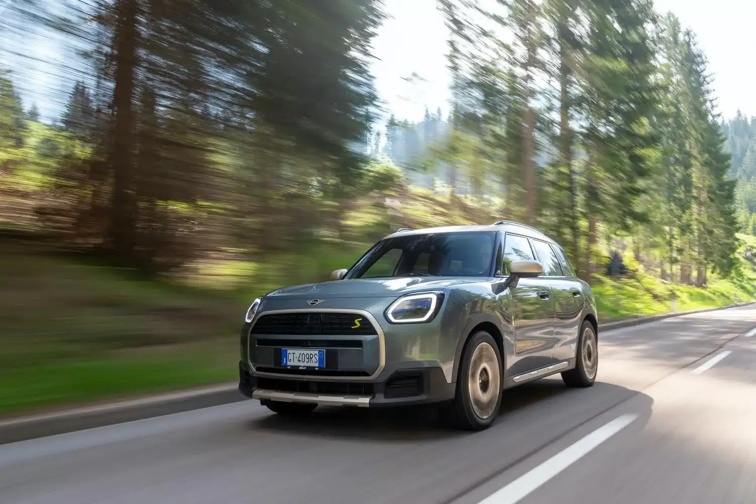 mini countryman 2024 copertina