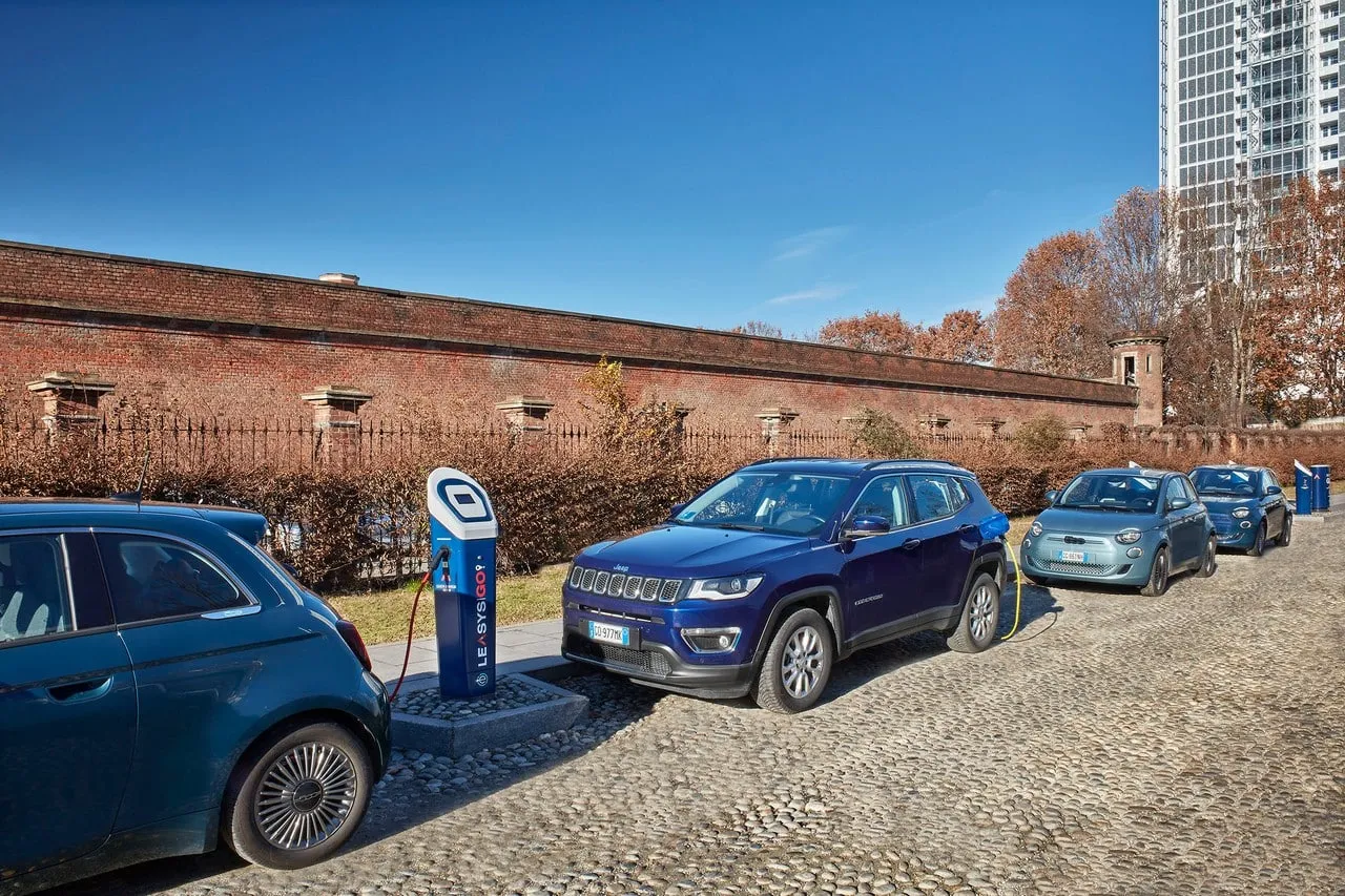 nuove colonnine leasys rent a torino 1