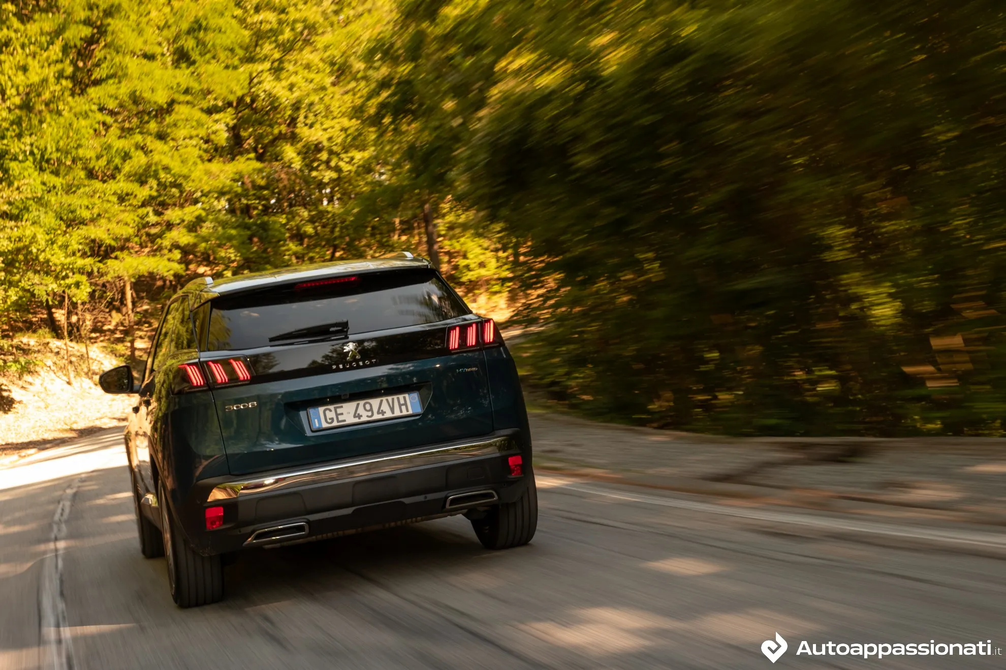 peugeot 3008 hybrid dinamica posteriore 3