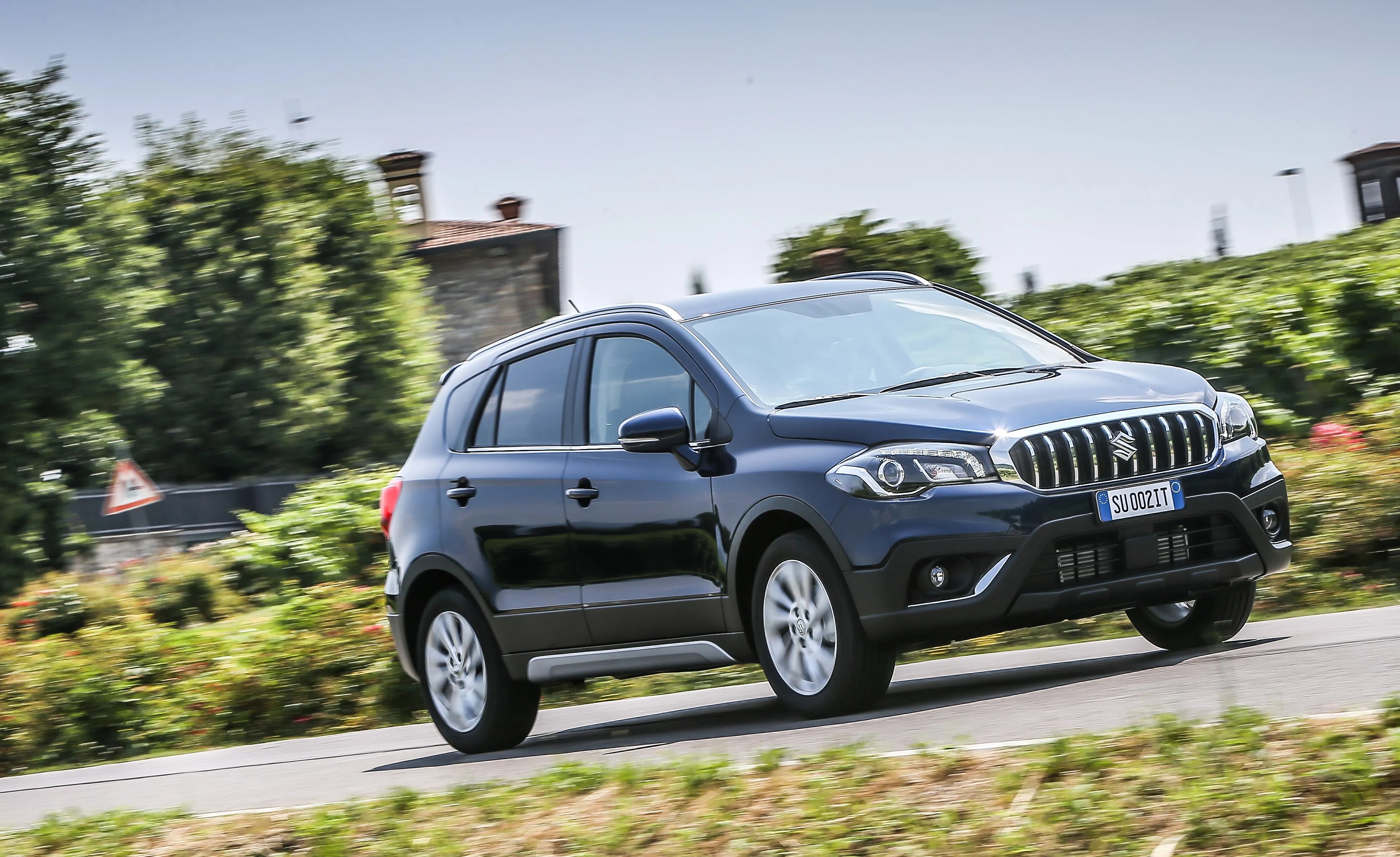 s cross hybrid azioni 11