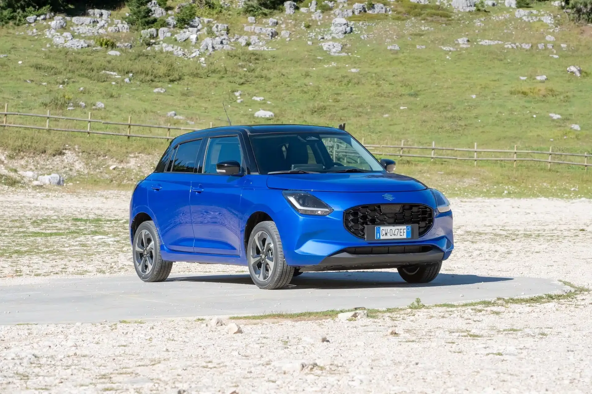 suzuki swift hybrid allgrip 2024 copertina