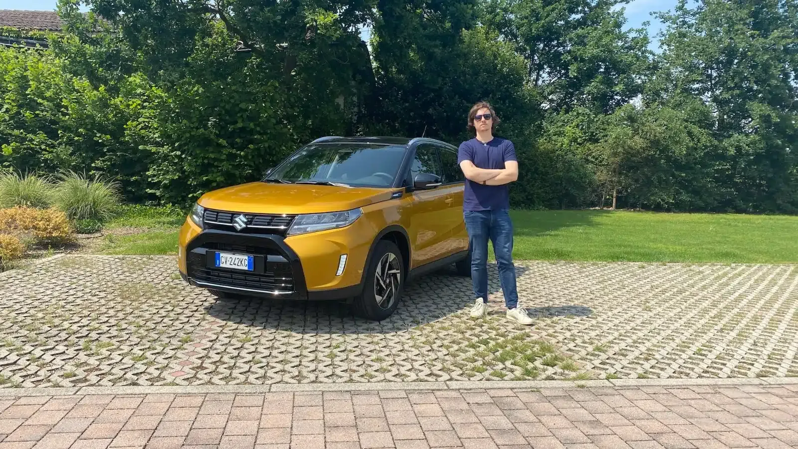 suzuki vitara 2024 copertina
