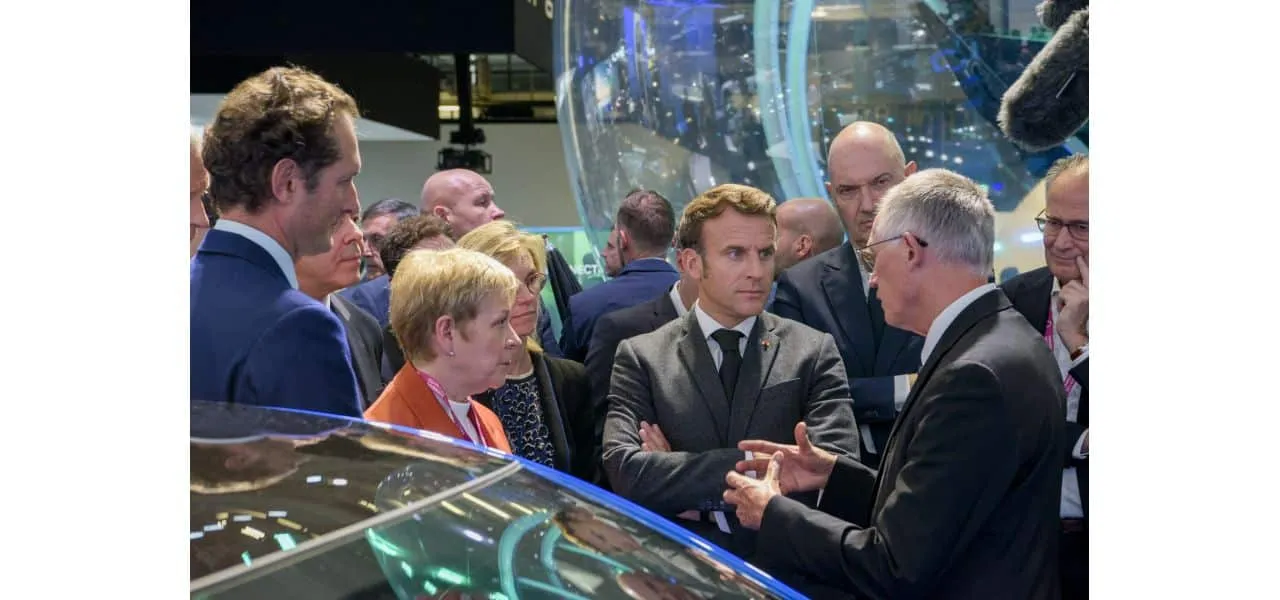 tavares elkan macron