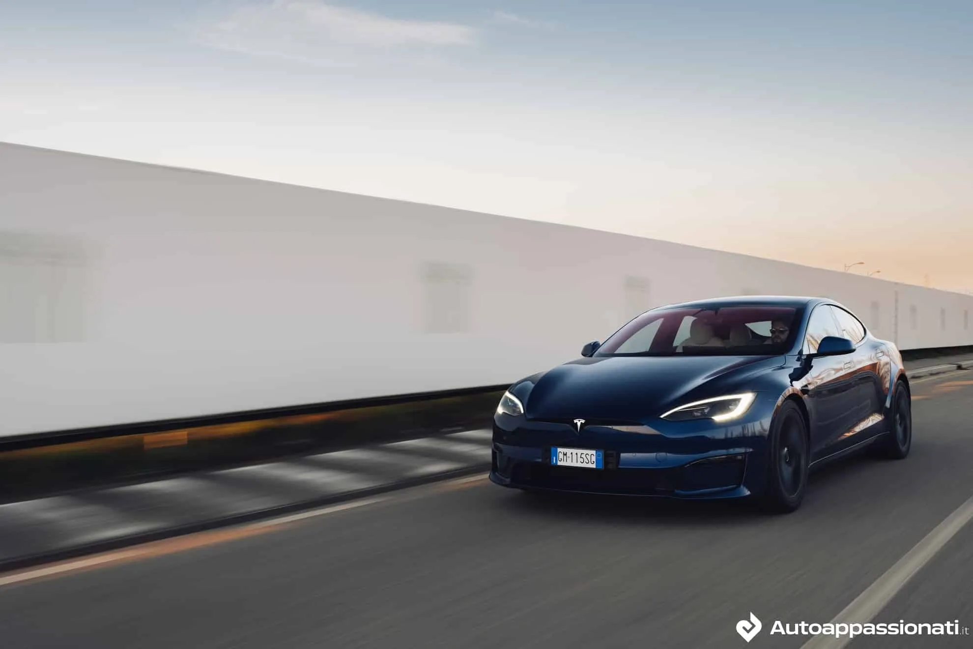 tesla model s plaid 25