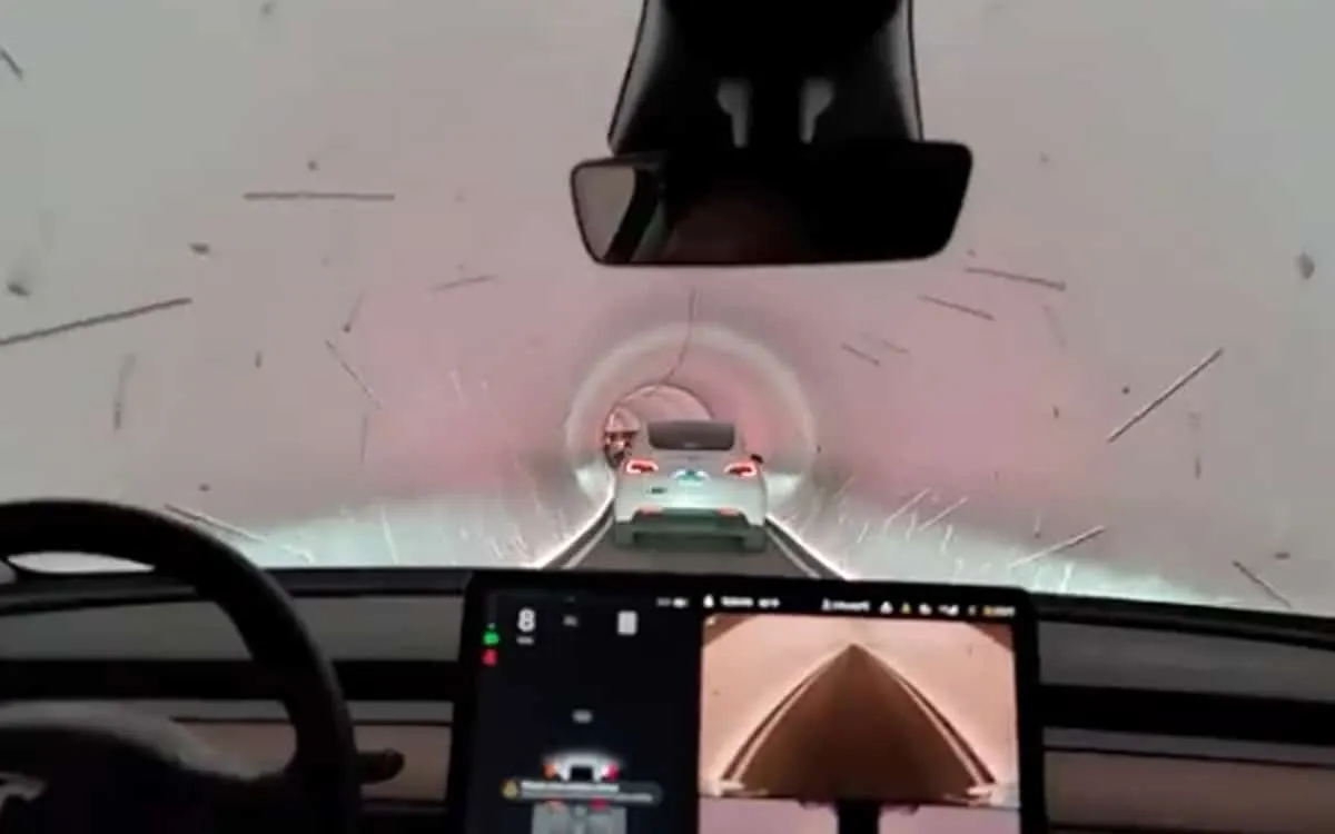 traffico tunnel elon mask