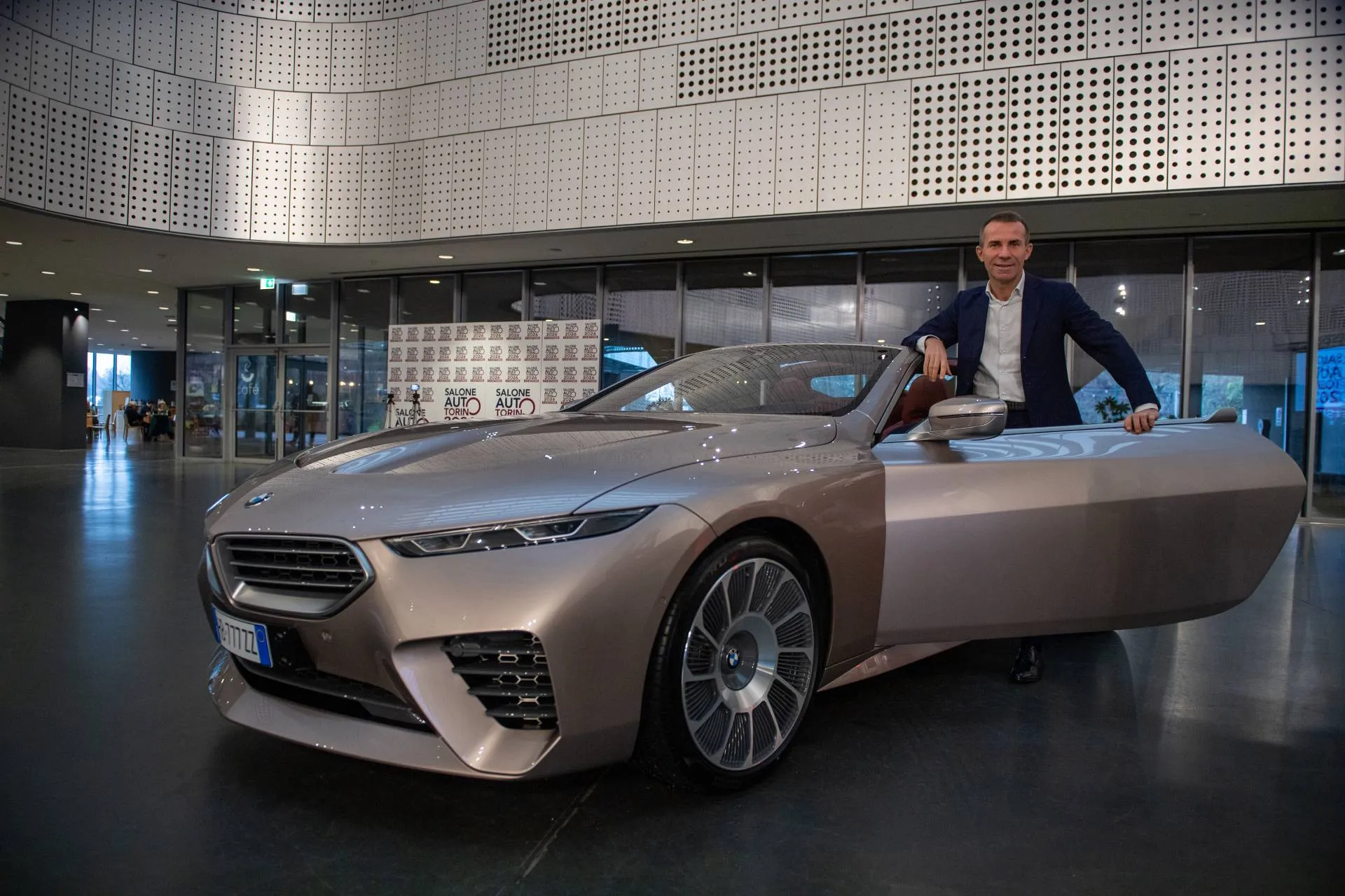 bmw-skytop-salone auto torino