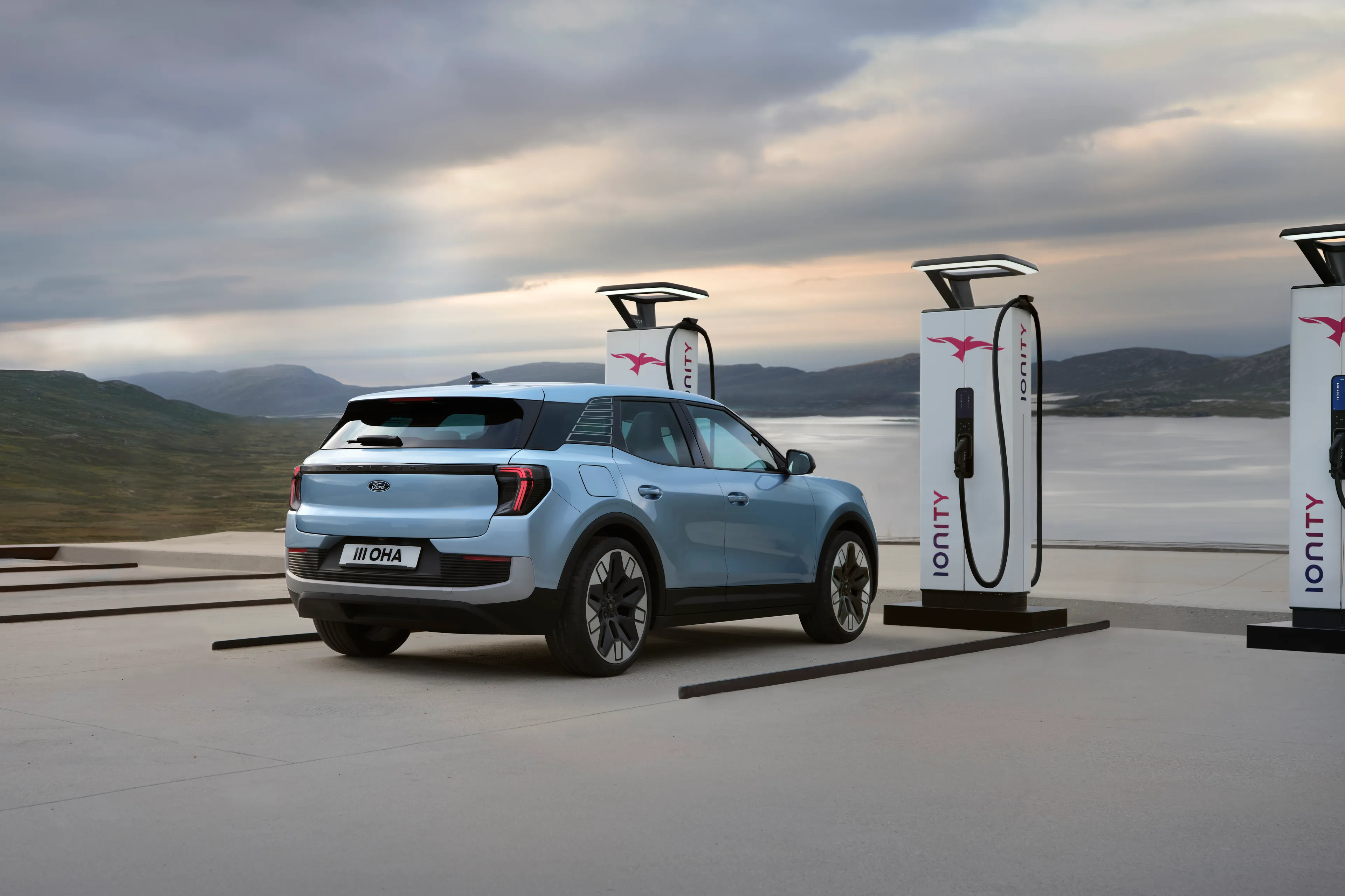 ford explorer ev ricarica