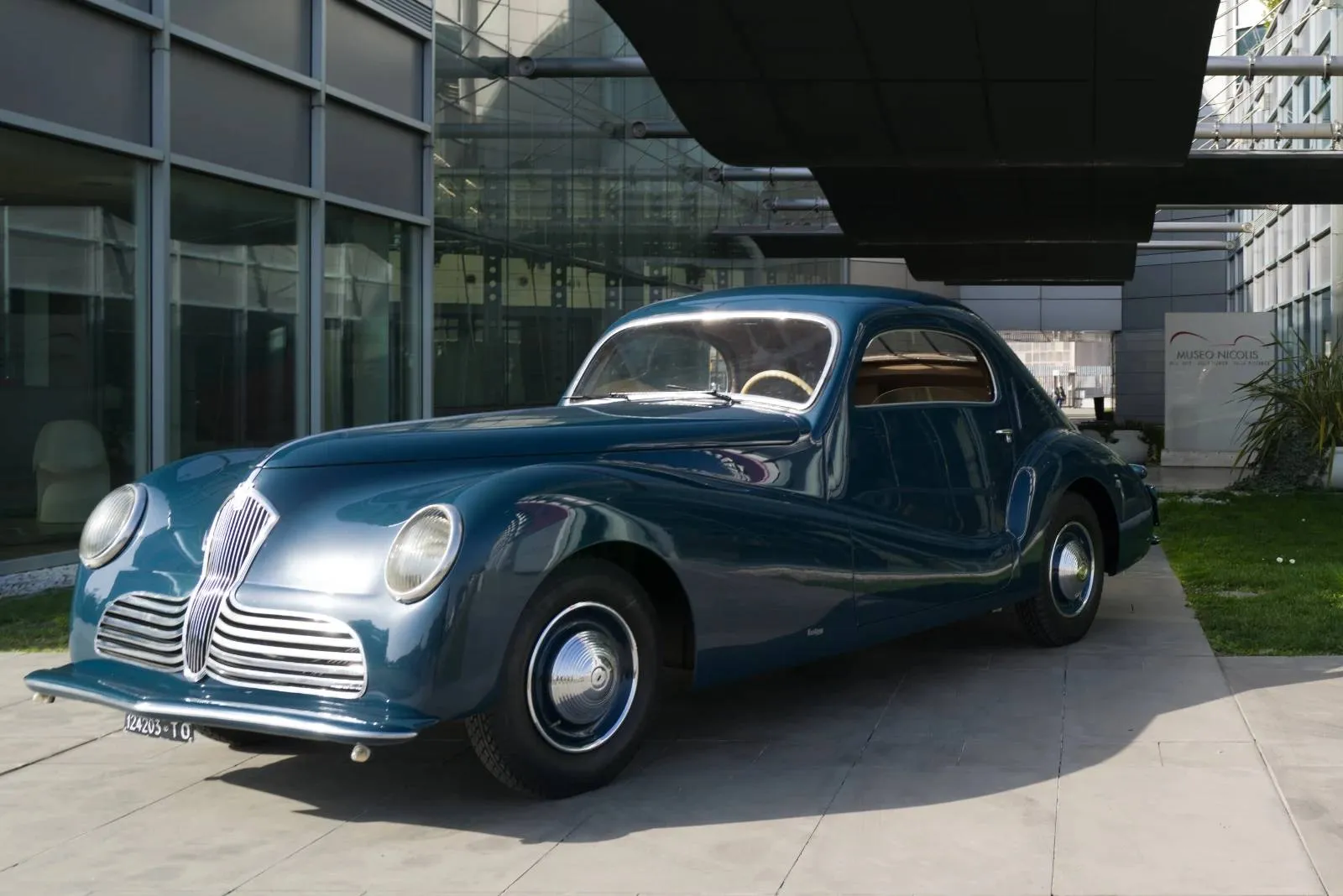 1.(immagine di copertina)