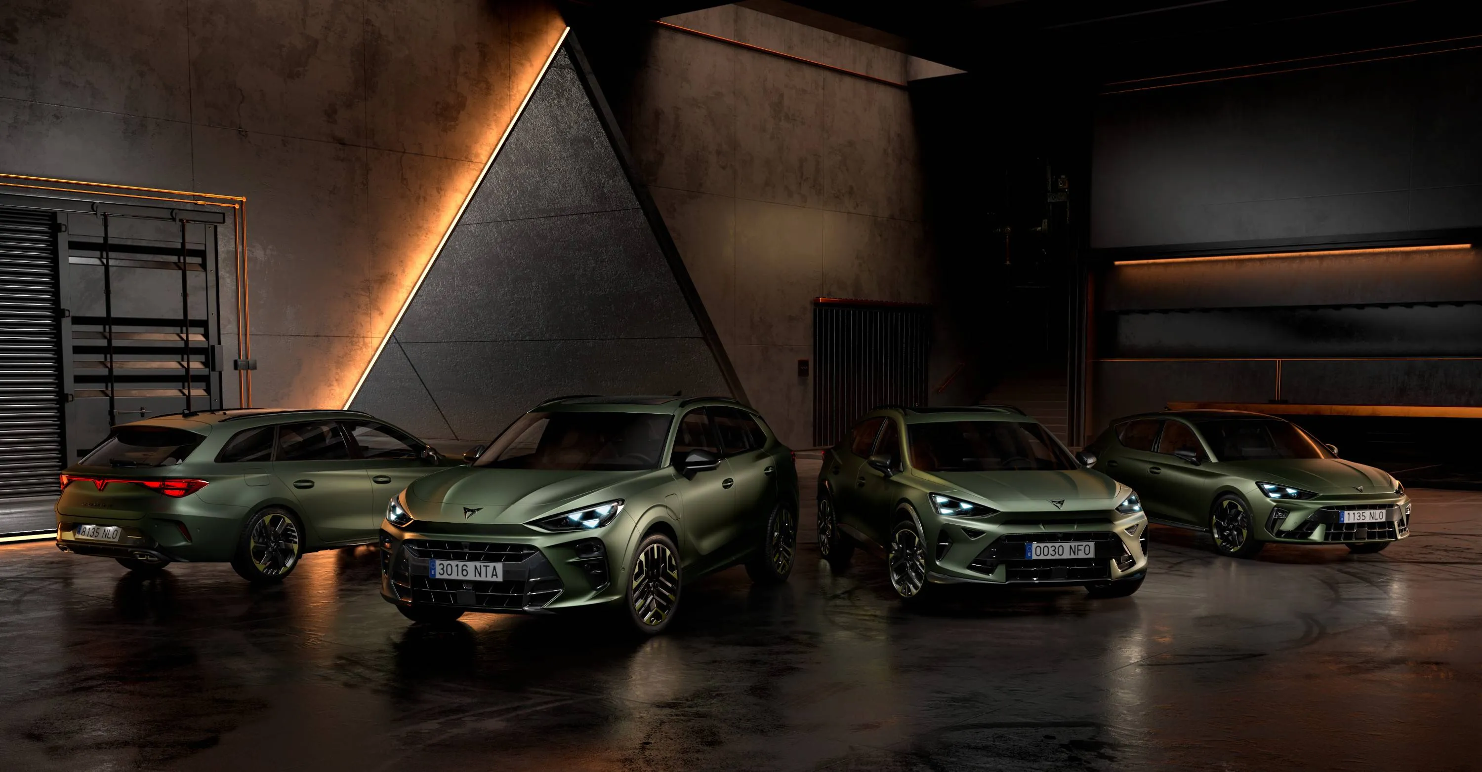 L'intera gamma di Cupra nella versione Tribe edition: nell'immagine da sinistra a destra, Leon Station, Terramar, Formentor e Leon berlina