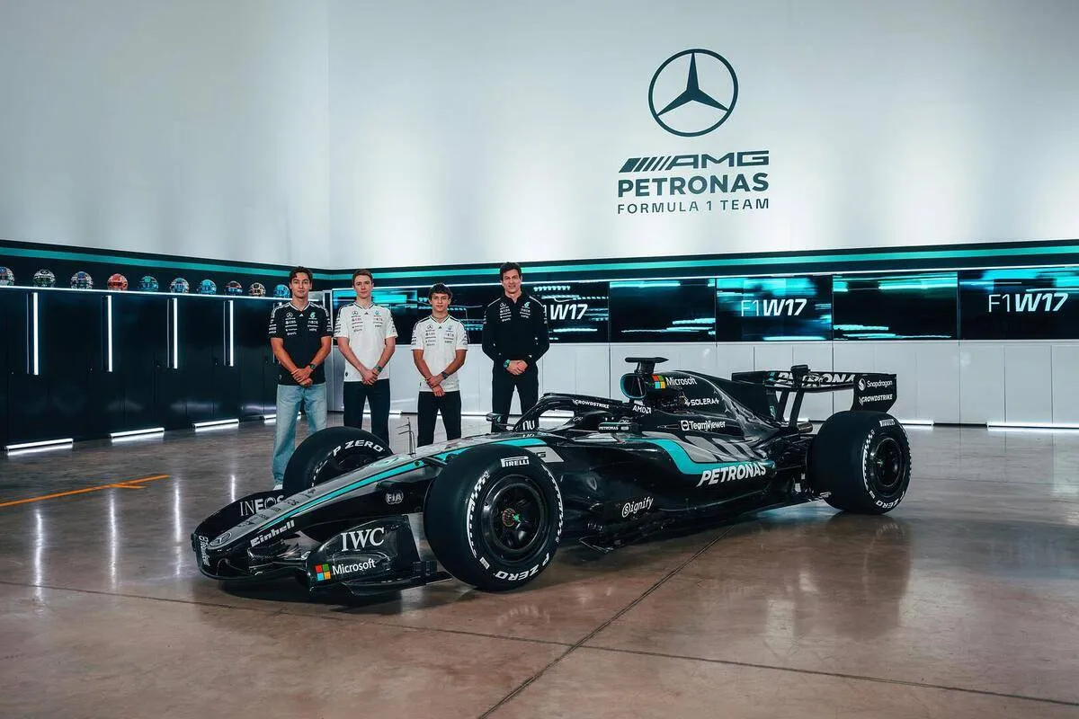 Presentazione Mercedes W17
