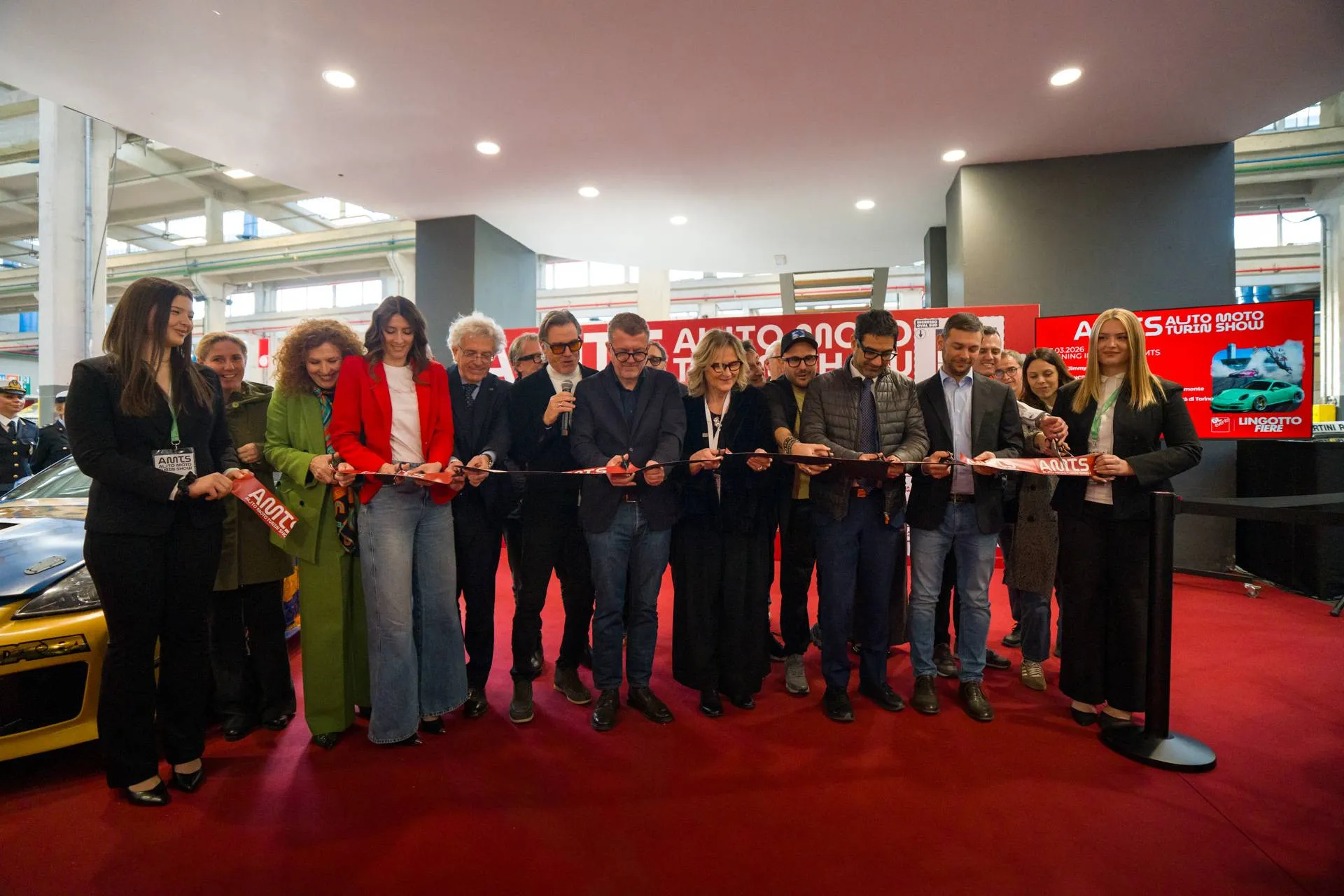 Taglio del nastro AMTS 2026 con tutte le istituzioni