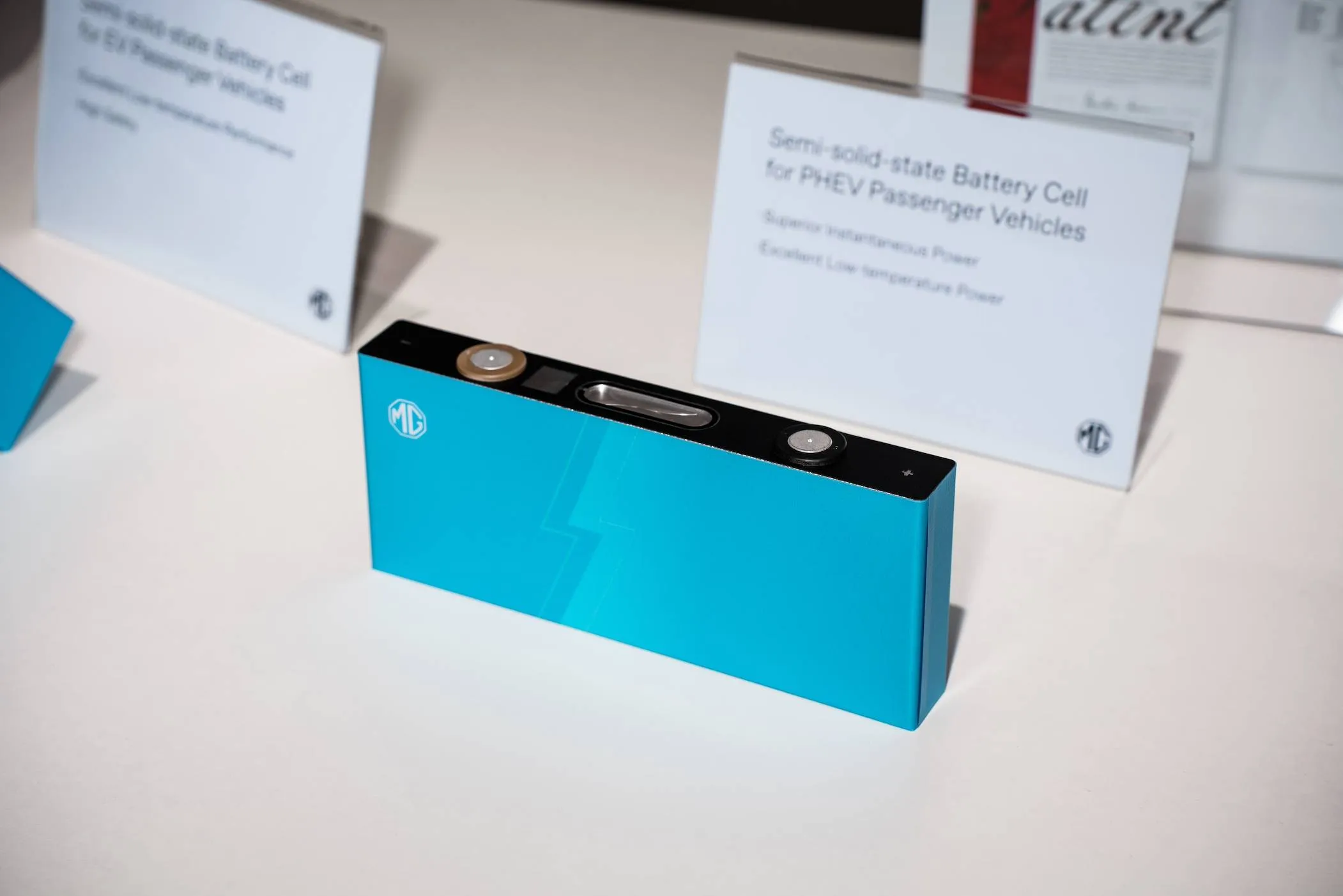 mg allo stato semi solido batteria