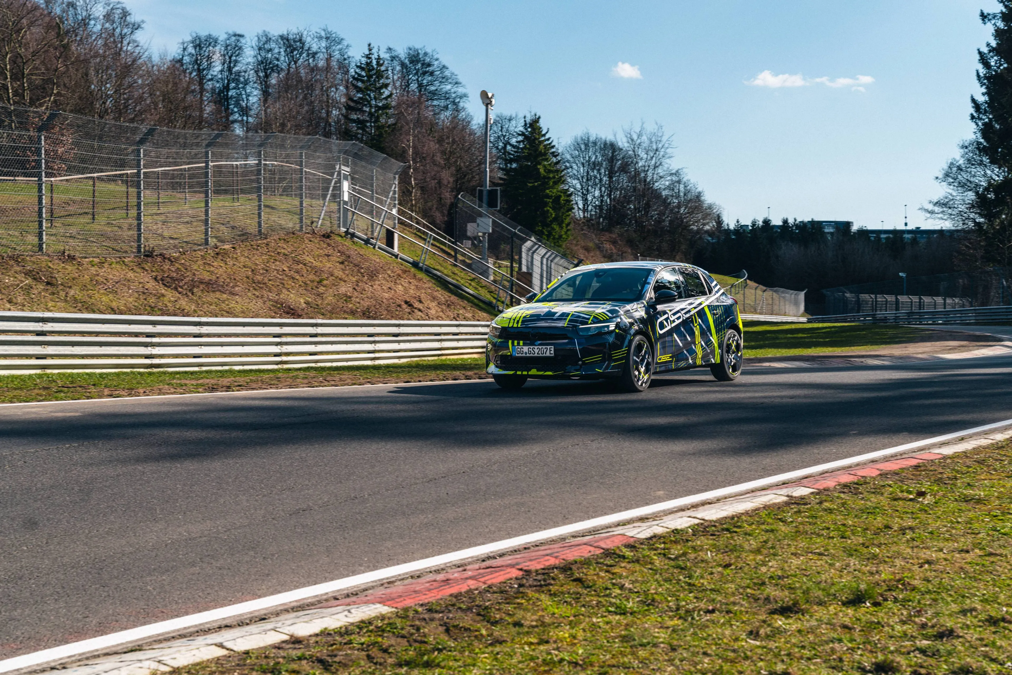 OpelCorsaGSE al nurburgring
