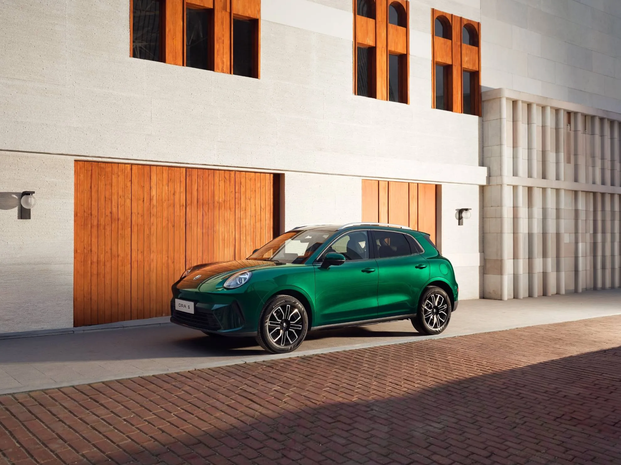 GWM ORA 5 frontale di colore verde