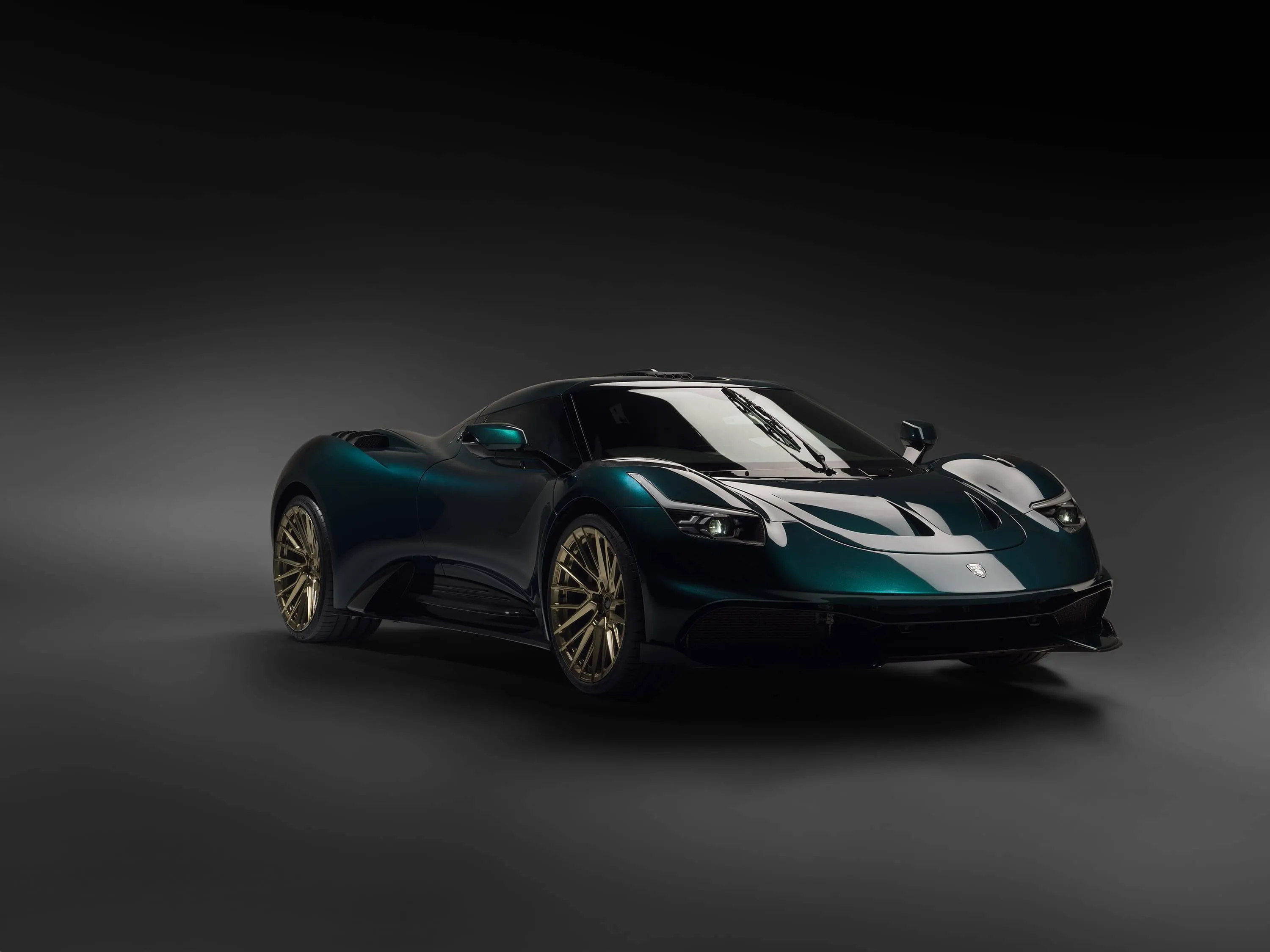 Ares Automobili esemplare di colore verde frontale