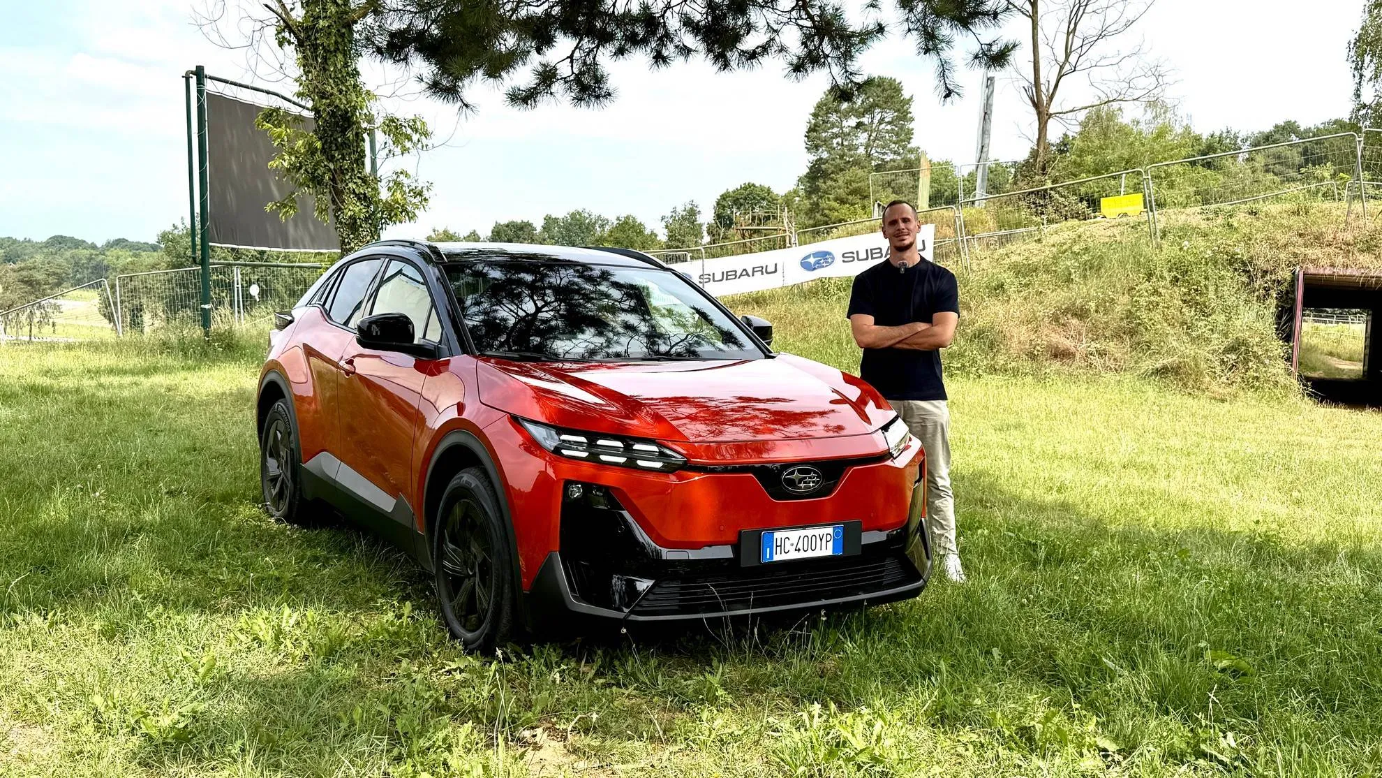 Subaru uncharted arancione