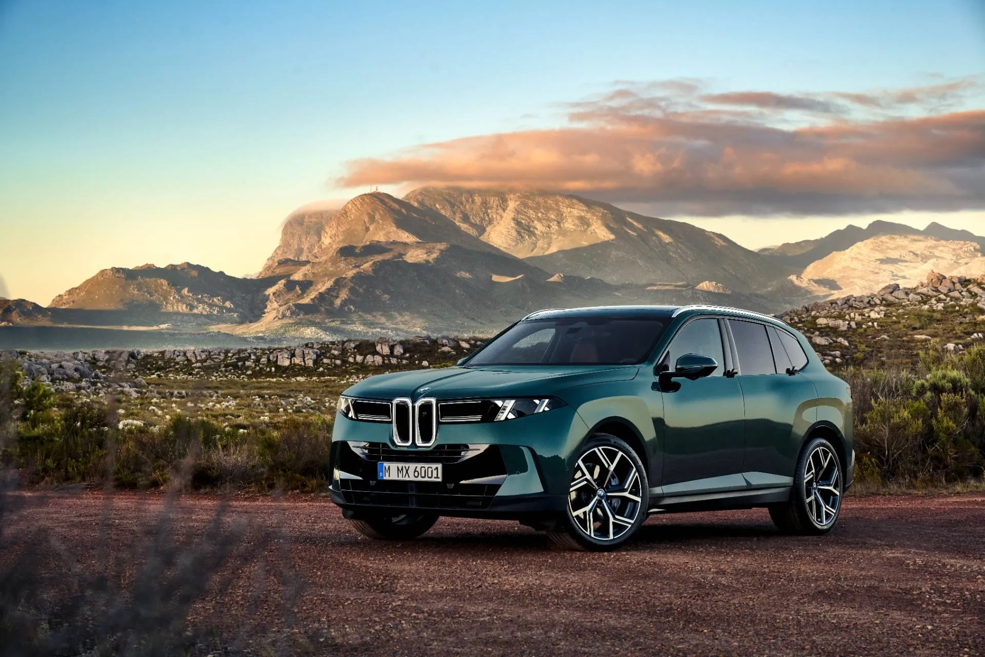 Nuova BMW X5 2027 frontale latelare