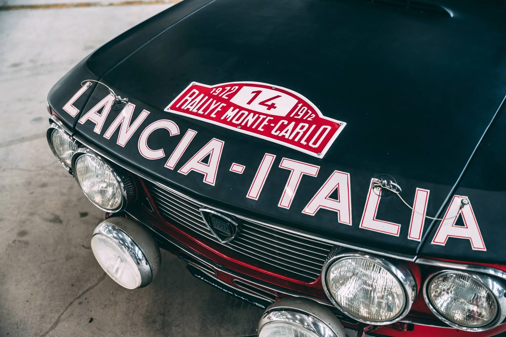 lancia-fulvia-coupe cofano