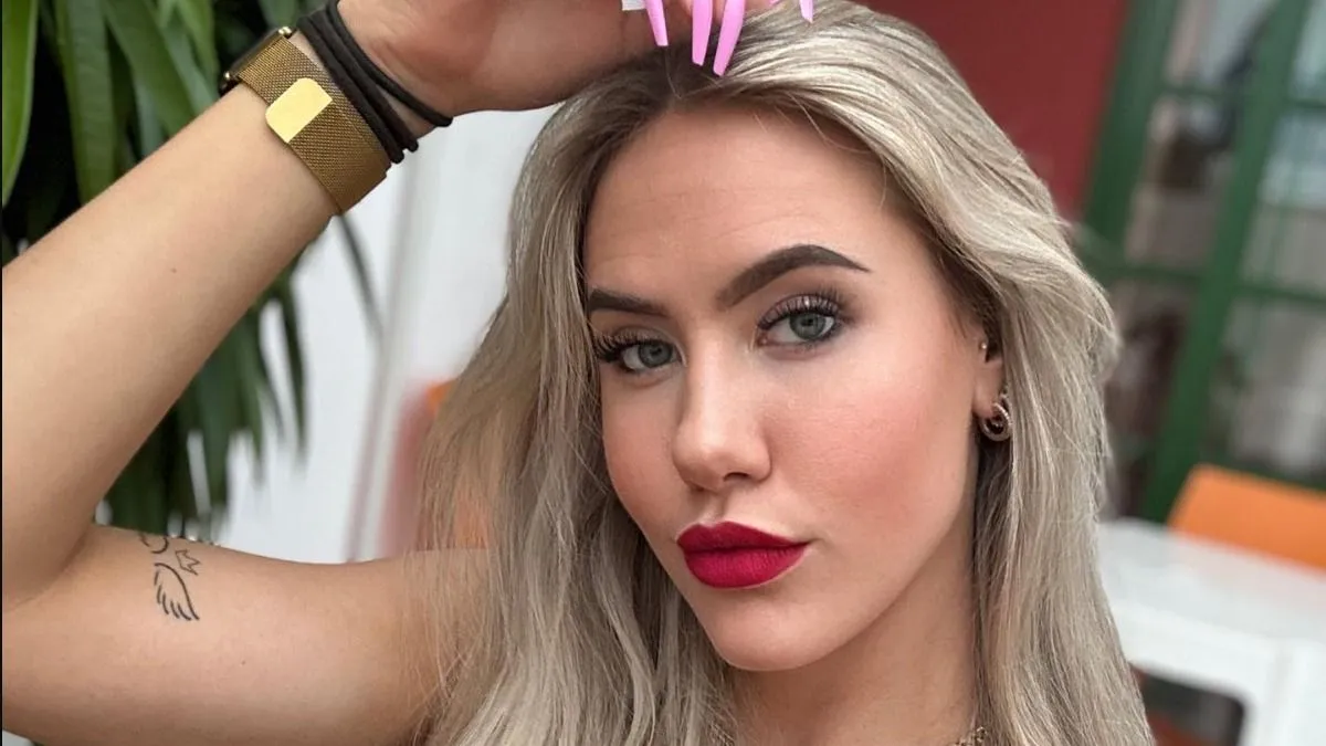 Knappe First Dates deelneemster blijkt Boerin Grytsje: Heel Nederland verliefd! (Video)