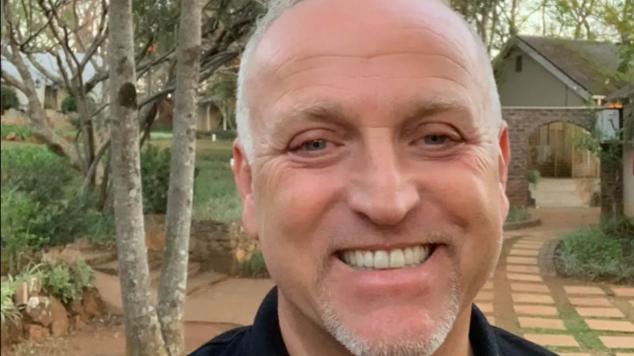 "Oud-Ajax speler onthult toekomstplan met Gordon "We hebben goede klik!"