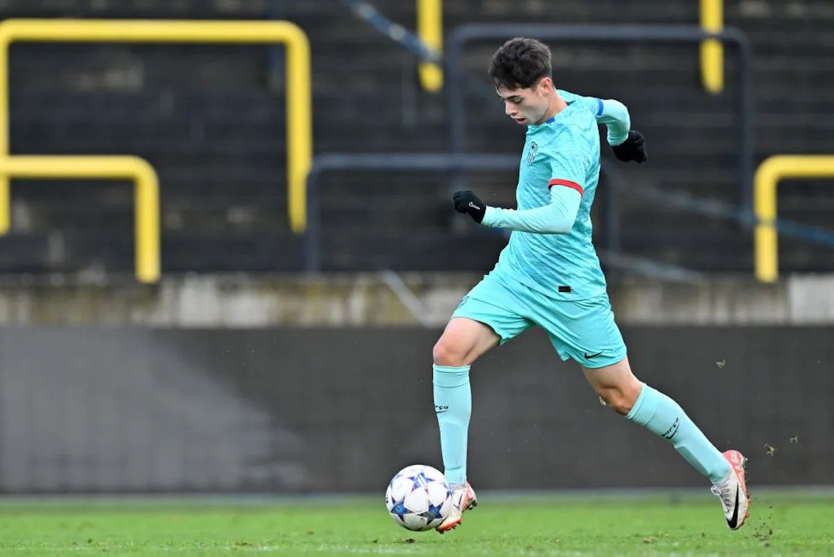 Barcelona forlænger kontrakt med 16-årigt vidunderbarn fra La Masia