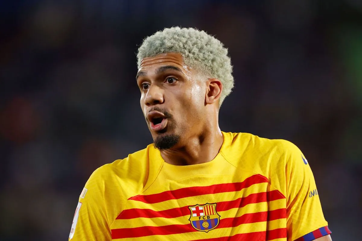 Ronald Araujo deler opdatering efter skade - men nævner ikke Barcelona