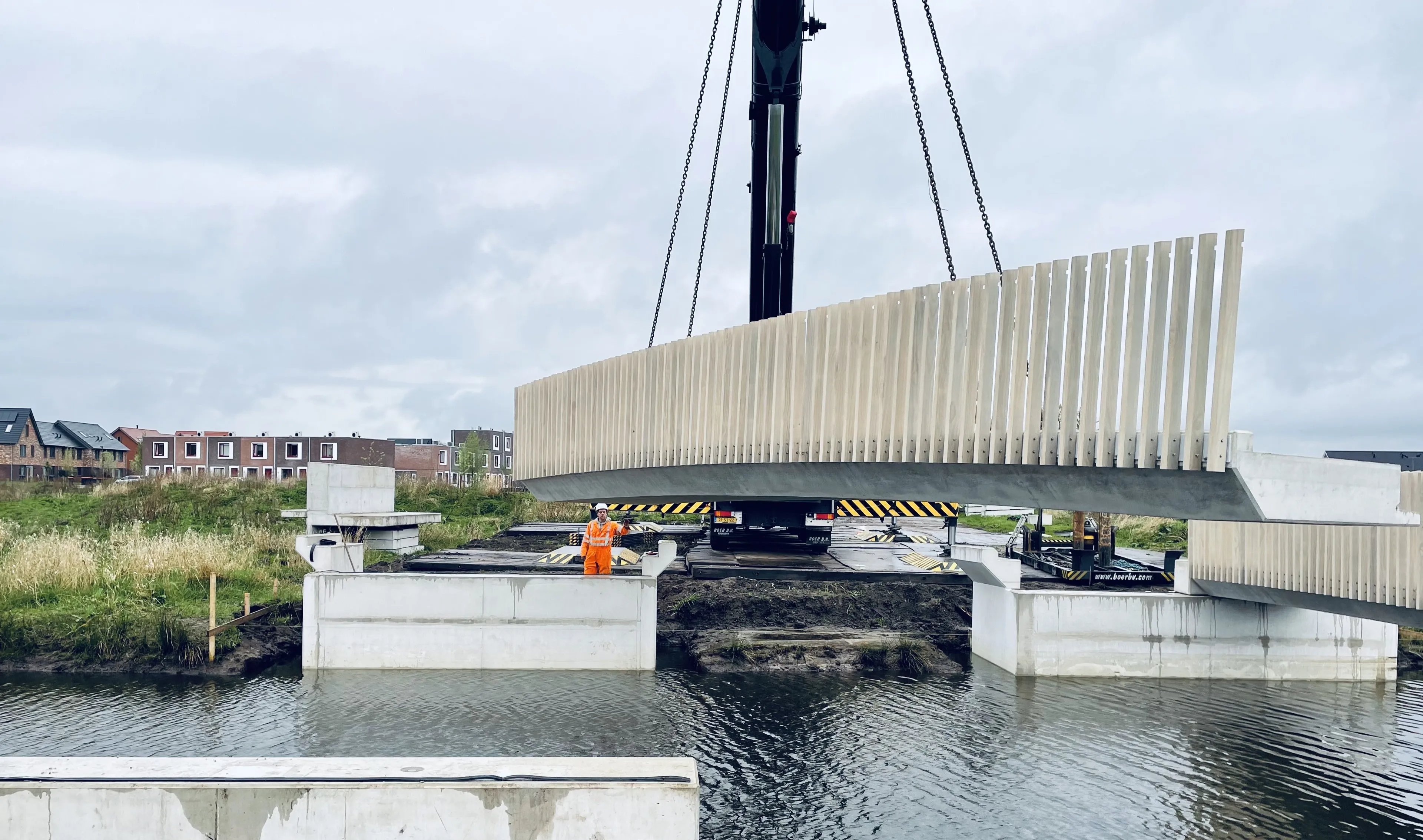 persbericht 24 018 plaatsing bruggen bloemendal3