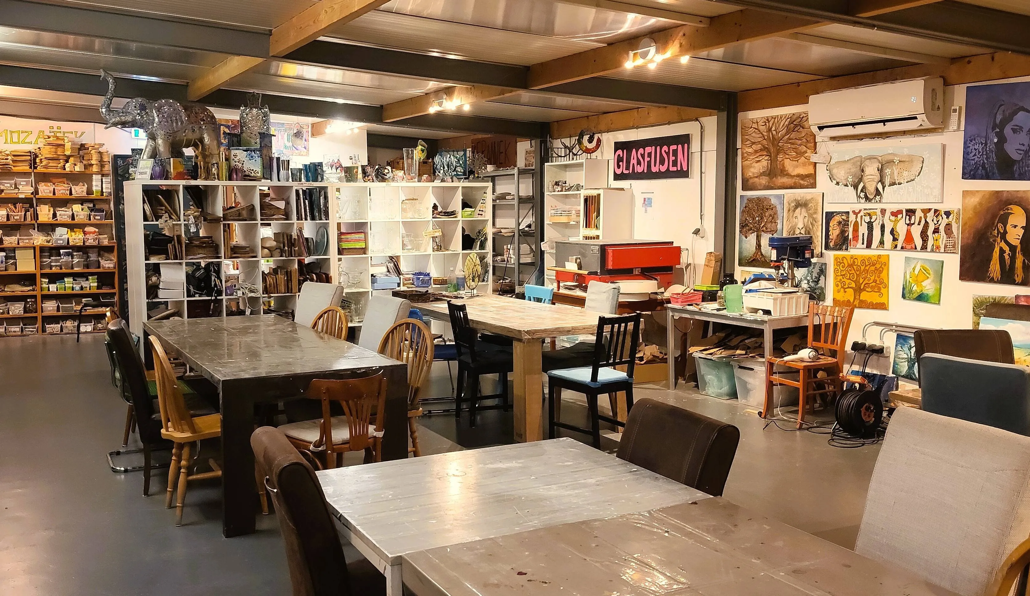 Atelier rechts overzicht