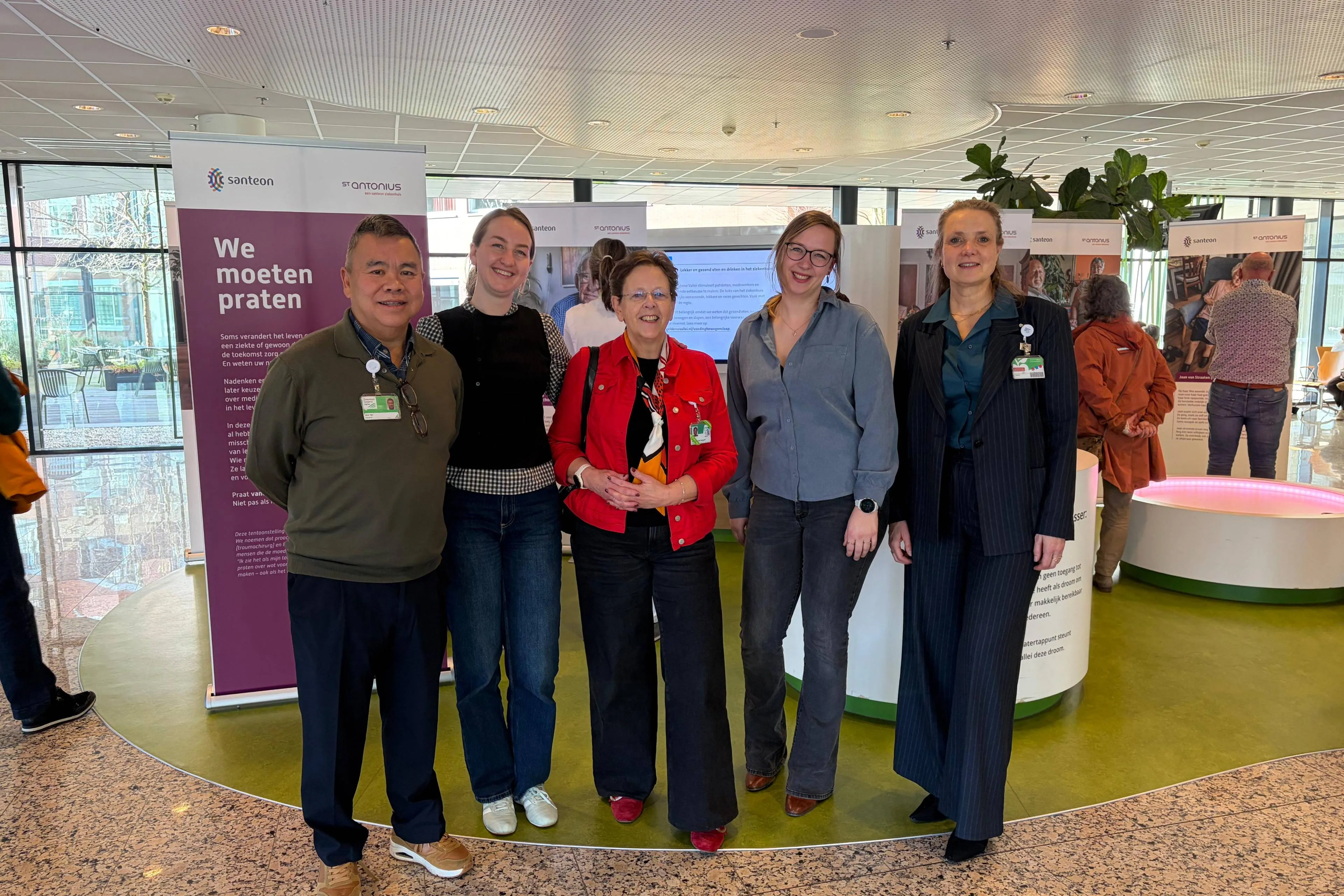 20260303 Fototentoonstelling 'We moeten praten' geopend (1)