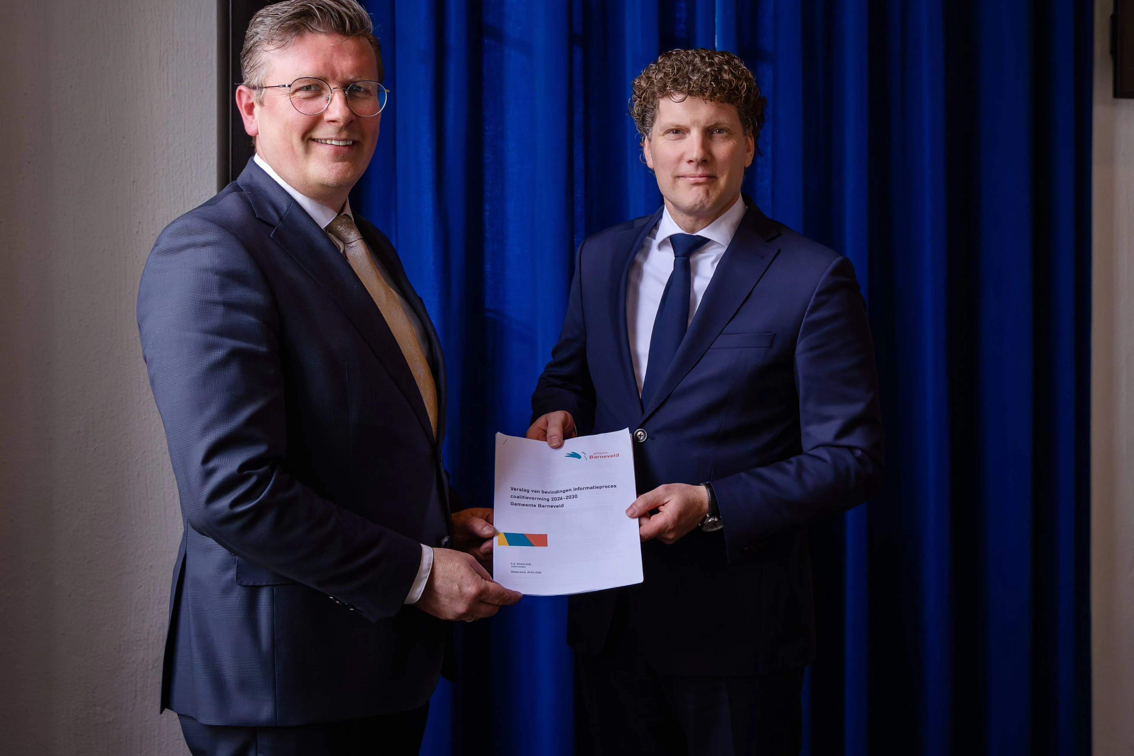 overhandigen verslag