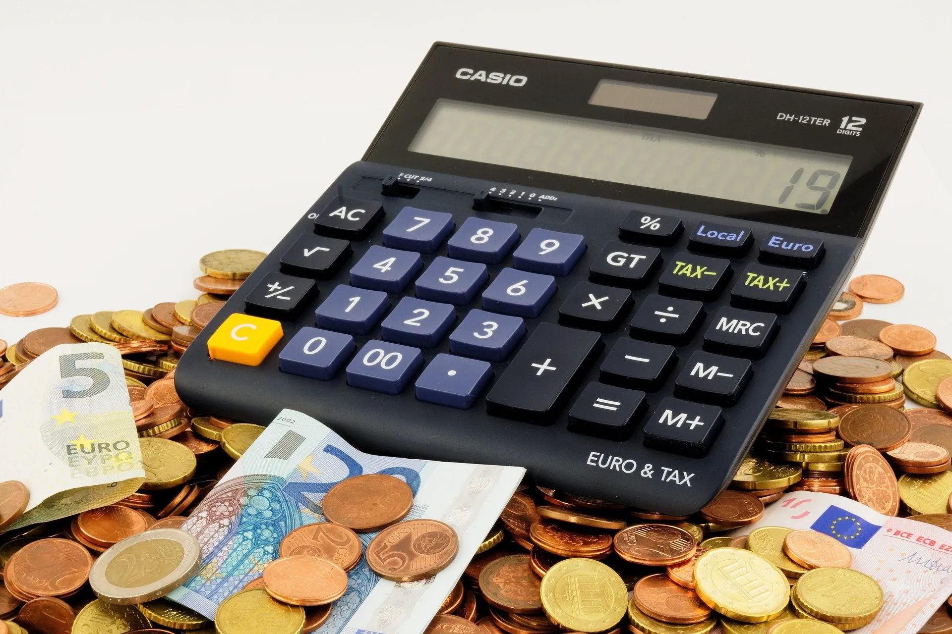 geld-toeslagen-belastingen-pixabay