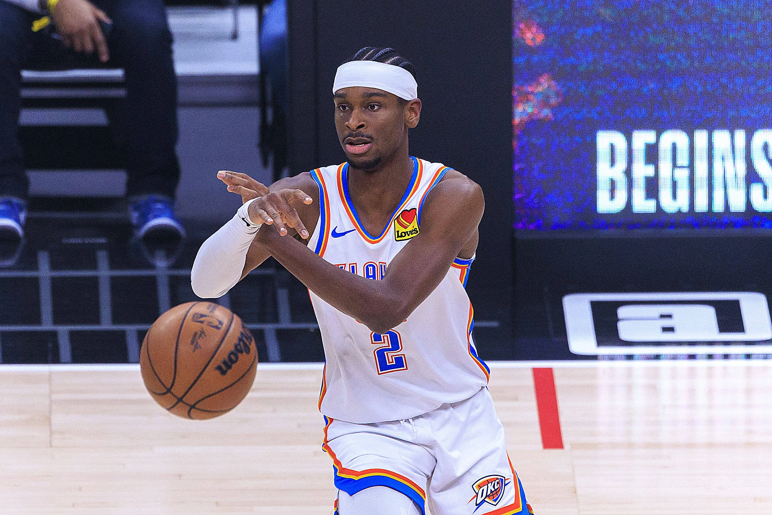 Tonight's main event: Oklahoma City Thunder vs Dallas Mavericks preview, predictions, injury report and TV info