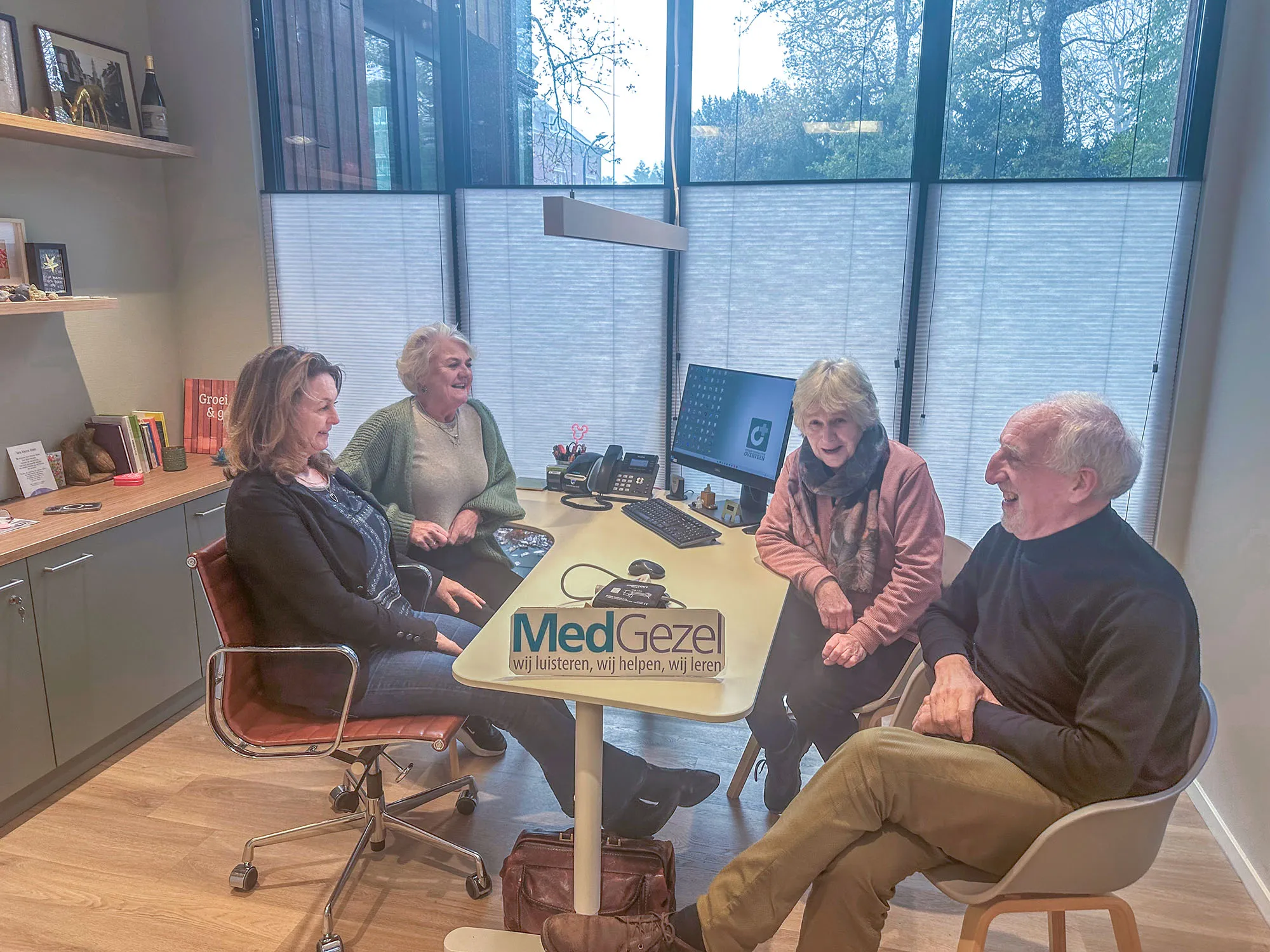 Aspirant Medgezellen in overleg met huisarts