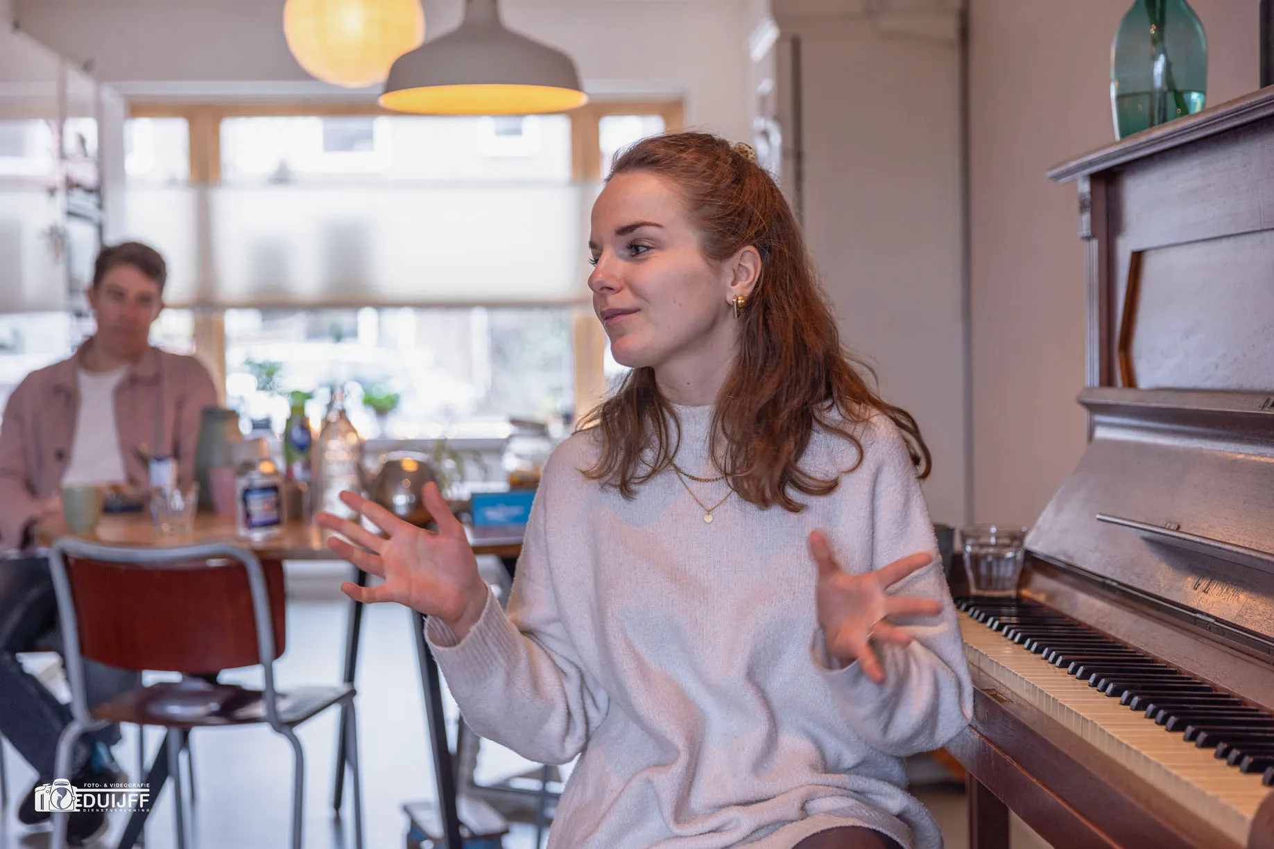 v t Hoffstraat zangeres vertelt