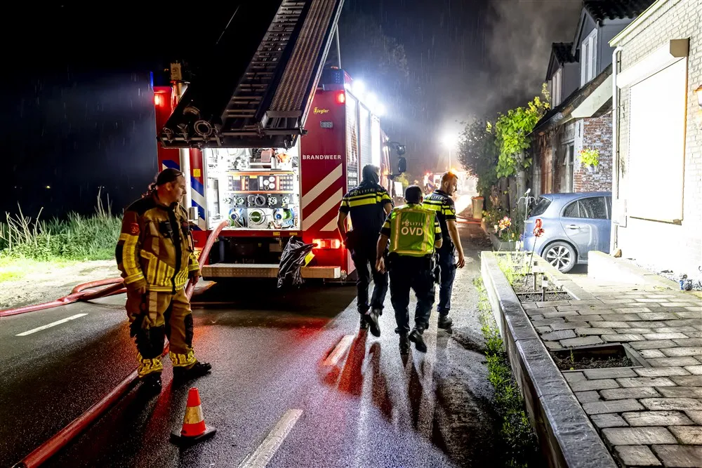 Vermoedelijk cocainewasserij aangetroffen na brand aan Achterdijk Zevenbergschen Hoek